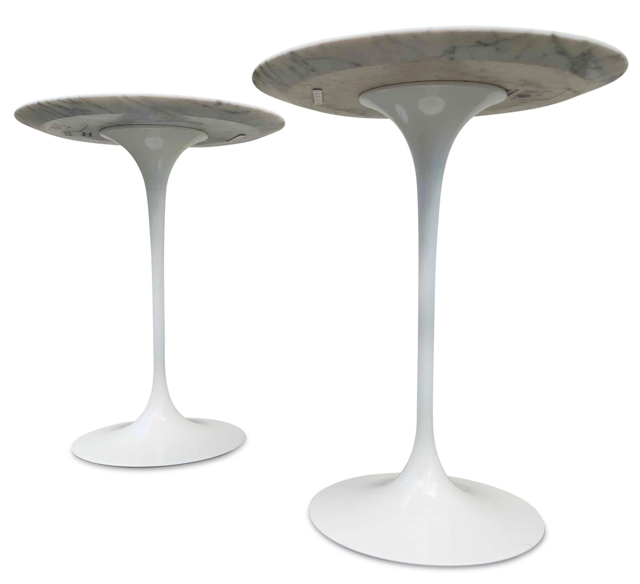 Perfect Pair of Saarinen Knoll Studio Round Marble Top Tulip Side or End Table In Good Condition In Philadelphia, PA