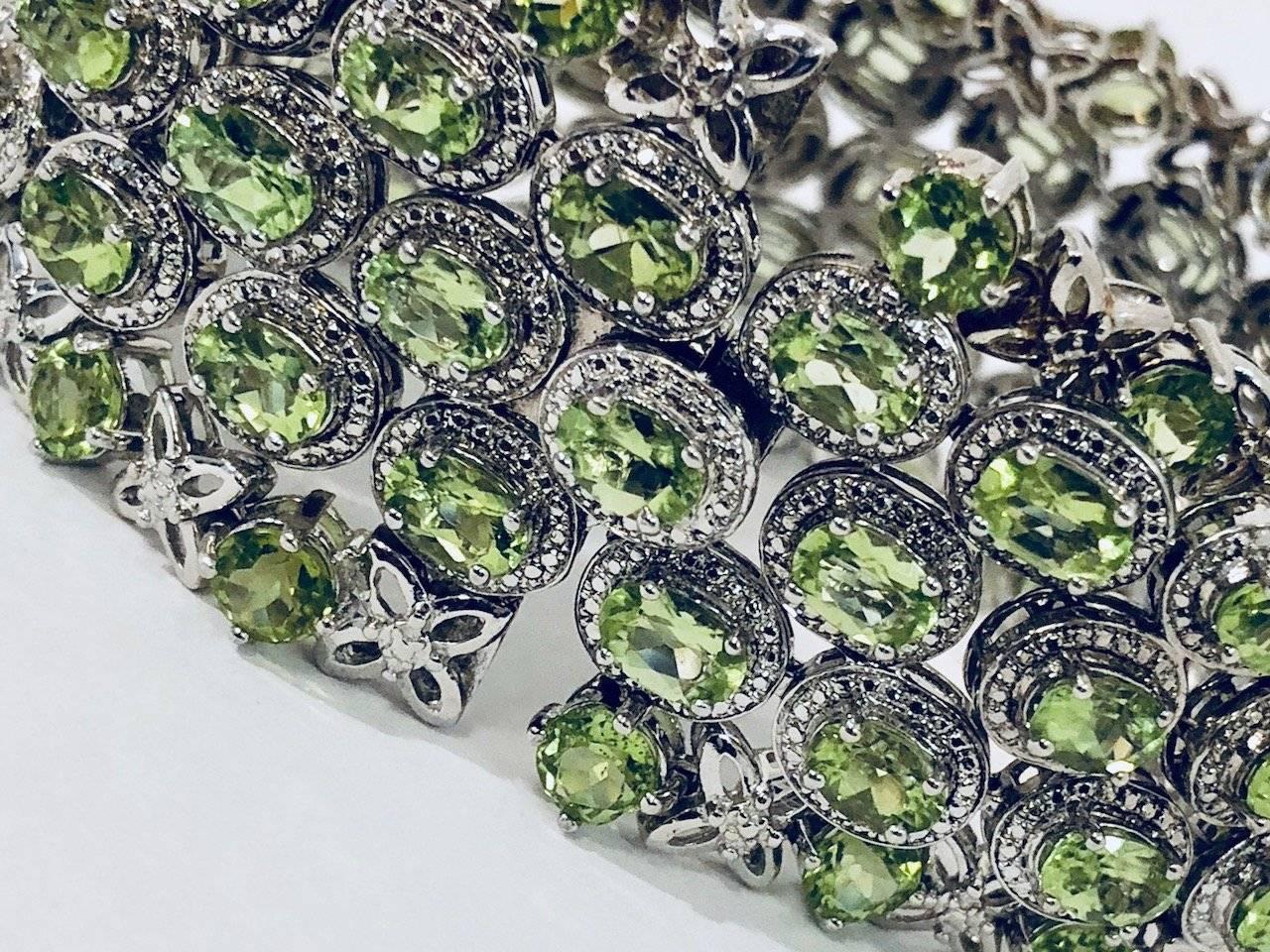 Contemporary Perfect Peridot and Diamond Sterling Silver One of a Kind Bracelet