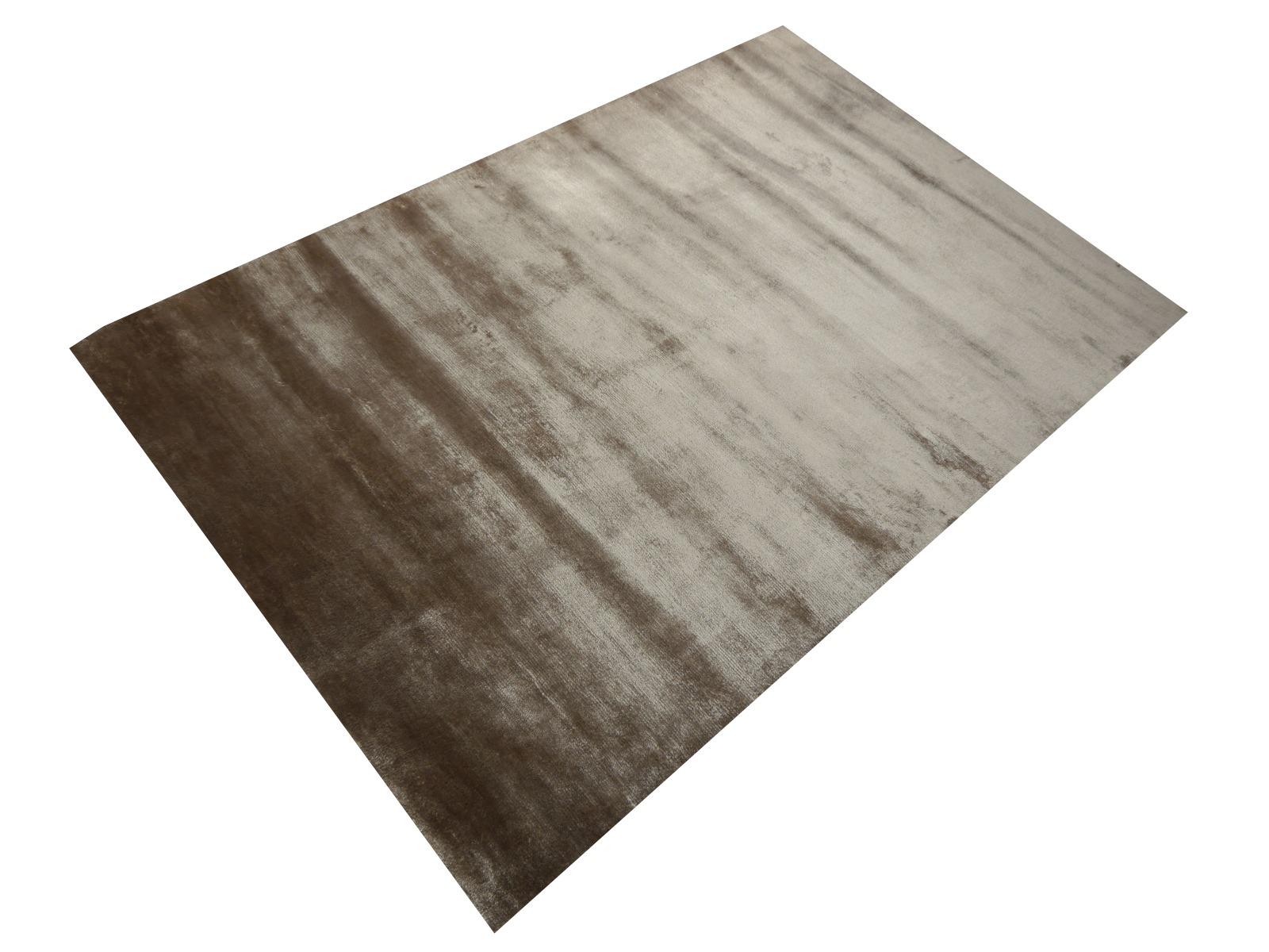 Népalais Parfait tapis gris glacier uni de la collection Bamboo Silk par Djoharian Collection en vente