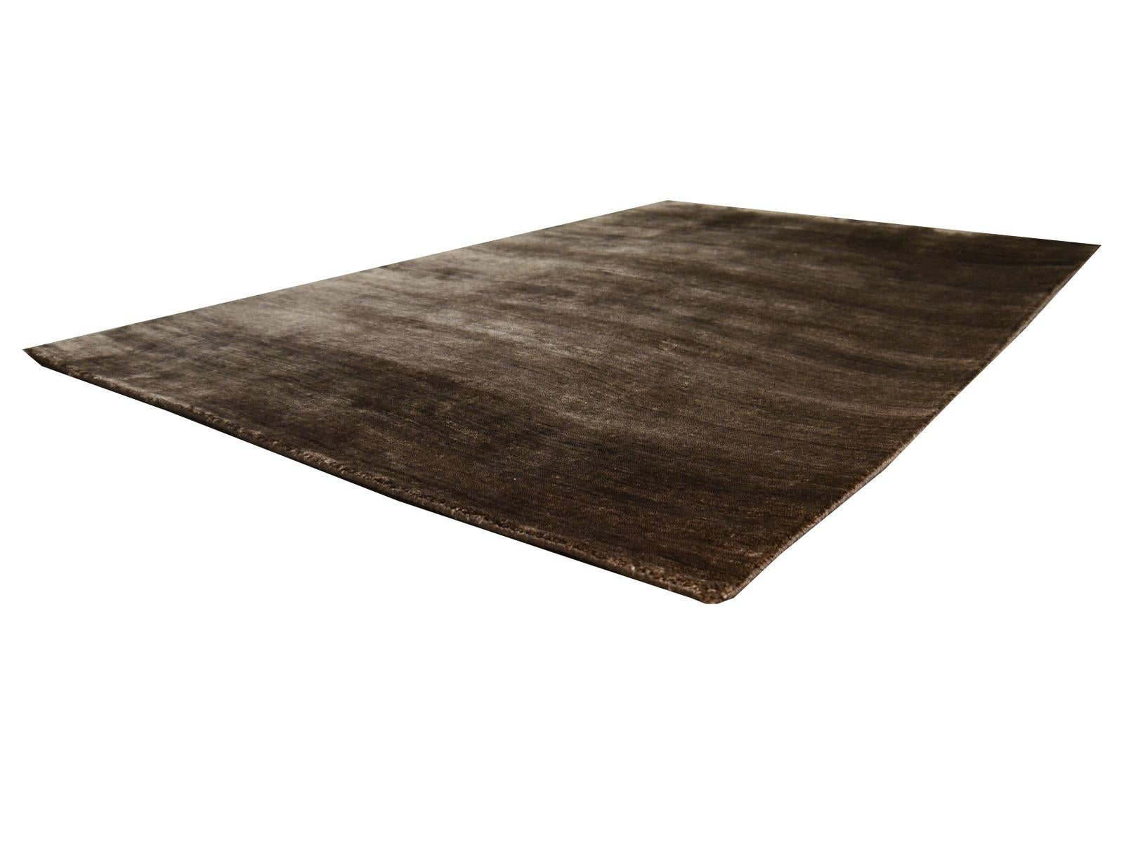 Perfect Plain Rug Collection Color Choco in Bamboo Silk by Djoharian Design For Sale 2