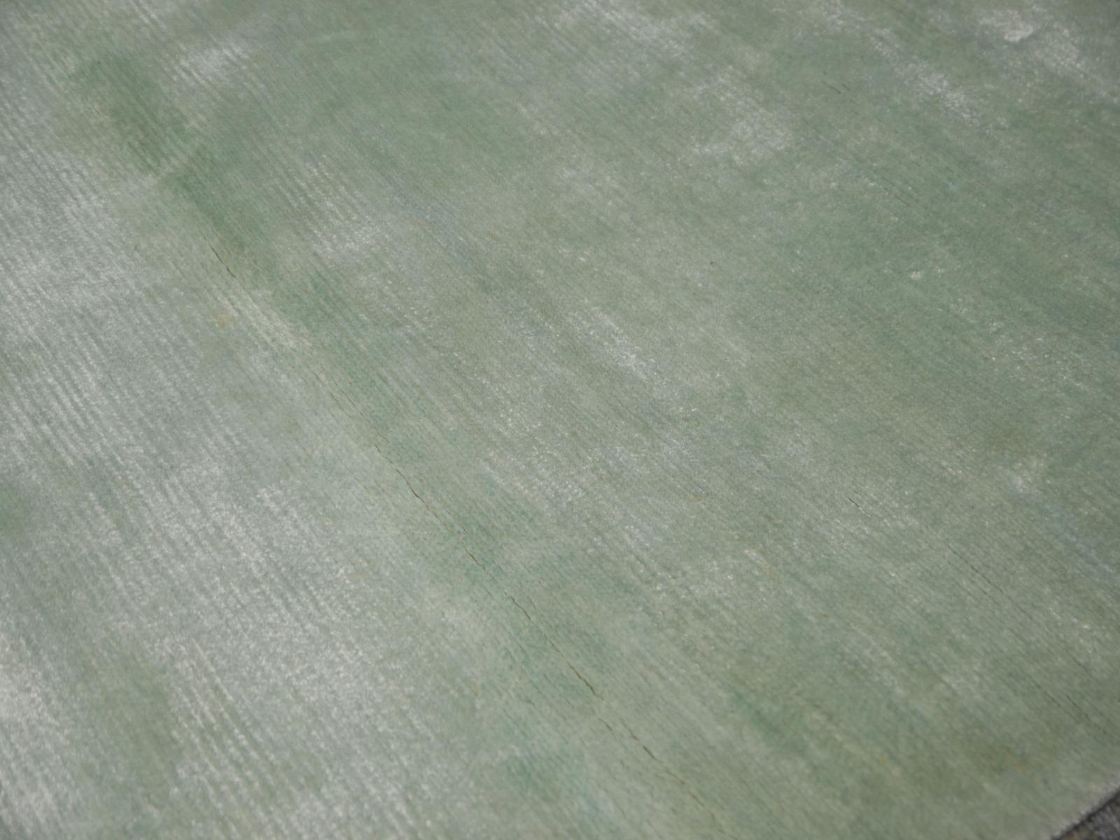 Kollektion Plain Teppich in der Farbe Eis Wasser in Bambusseide von Djoharian Design im Angebot 10