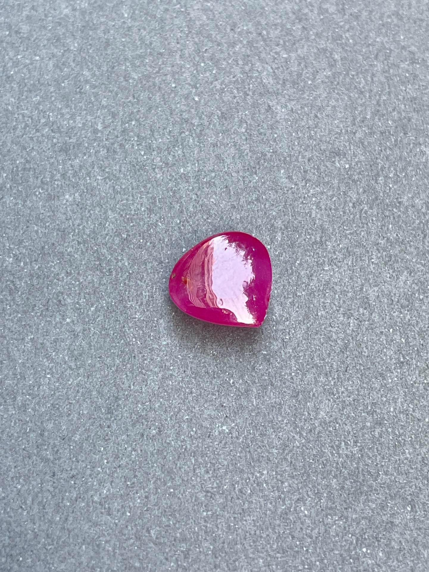 Women's or Men's GUILD certificate Natural Ruby Unheated Mozambique Red Color 3.97 Carats For Sale