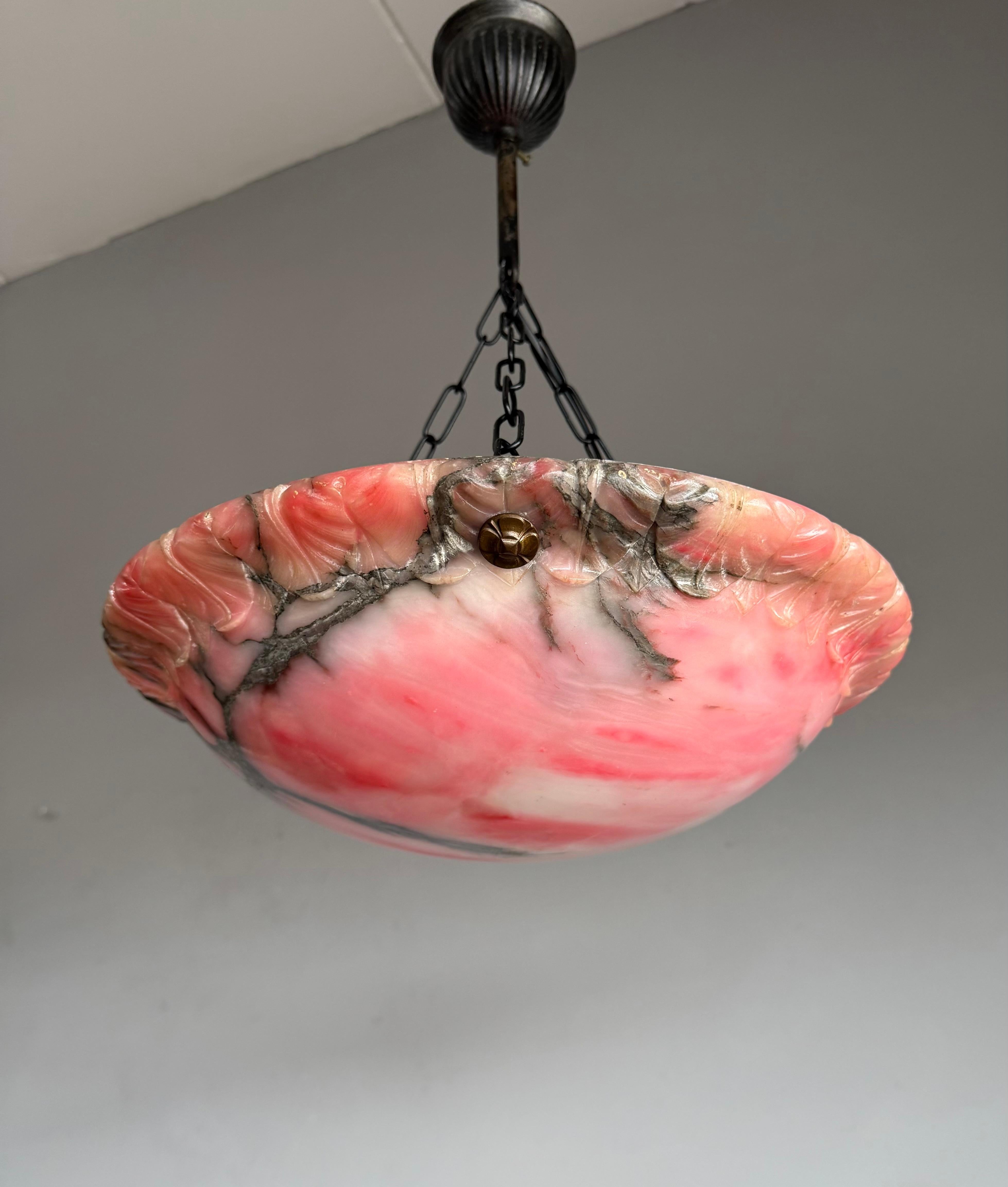 Perfekte Größe & perfekt ausbalancierte antike Alabaster Pendelleuchte / Kronleuchter (20. Jahrhundert) im Angebot