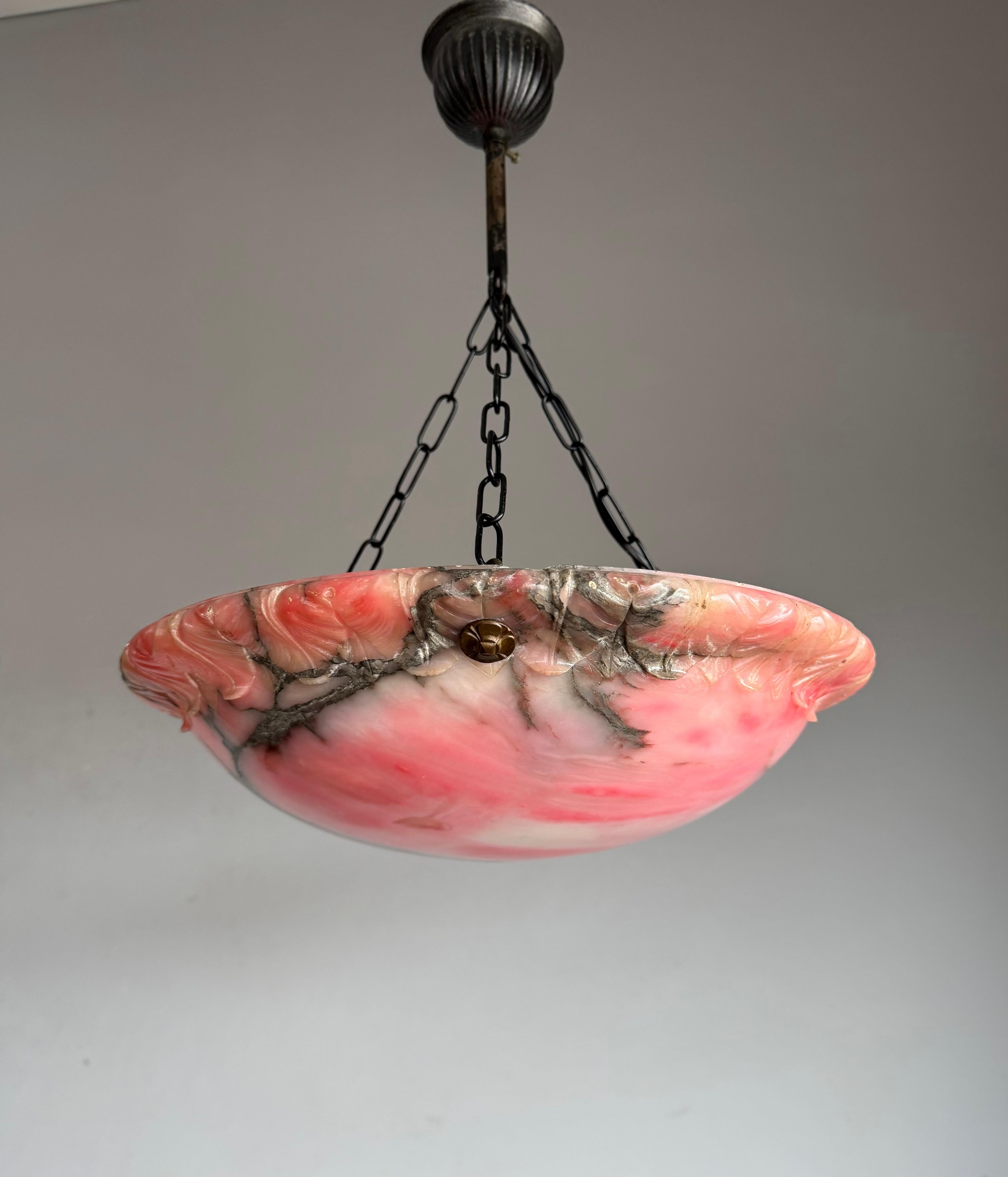 Perfekte Größe & perfekt ausbalancierte antike Alabaster Pendelleuchte / Kronleuchter (Metall) im Angebot