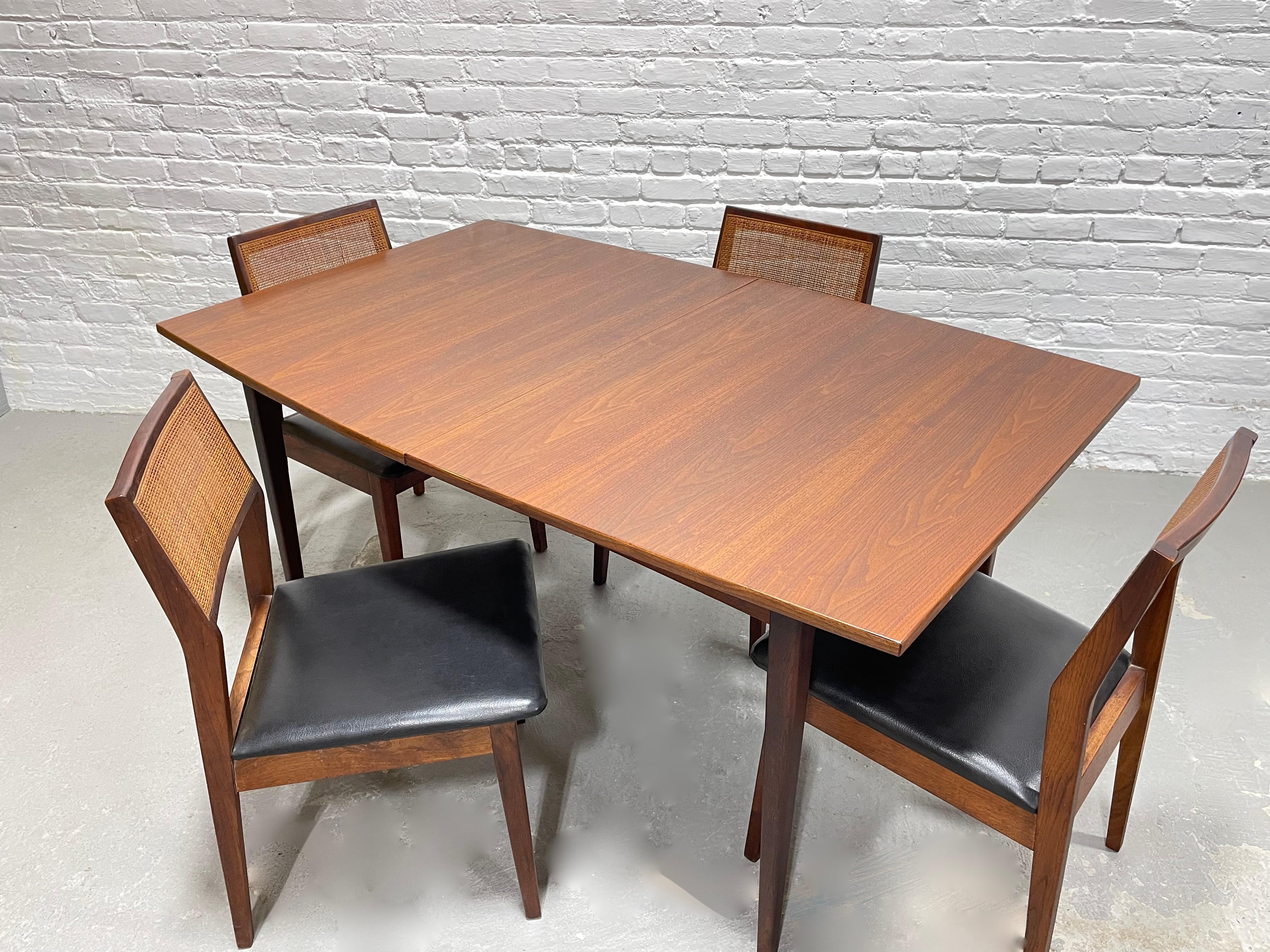 Perfect Size WALNUT Mid Century Modern DINING TABLE, c. 1960's For Sale 4