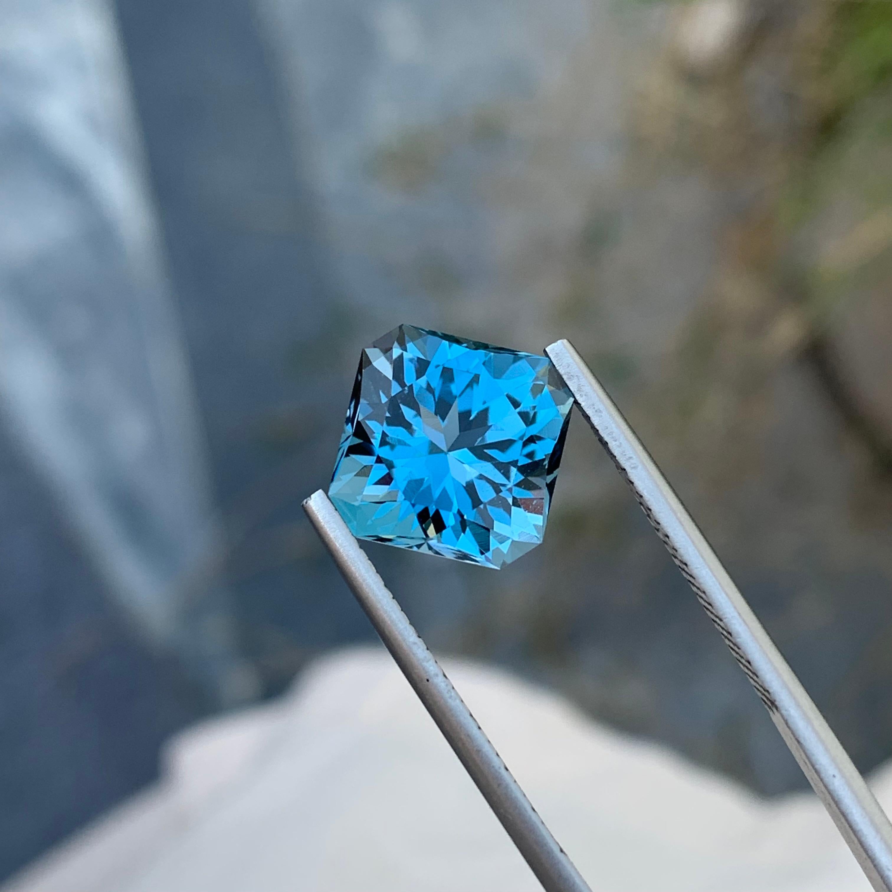 Perfect Square Shape 8.20 Carats Fancy Cut Loose London Blue Topaz Gem For Ring  For Sale 2