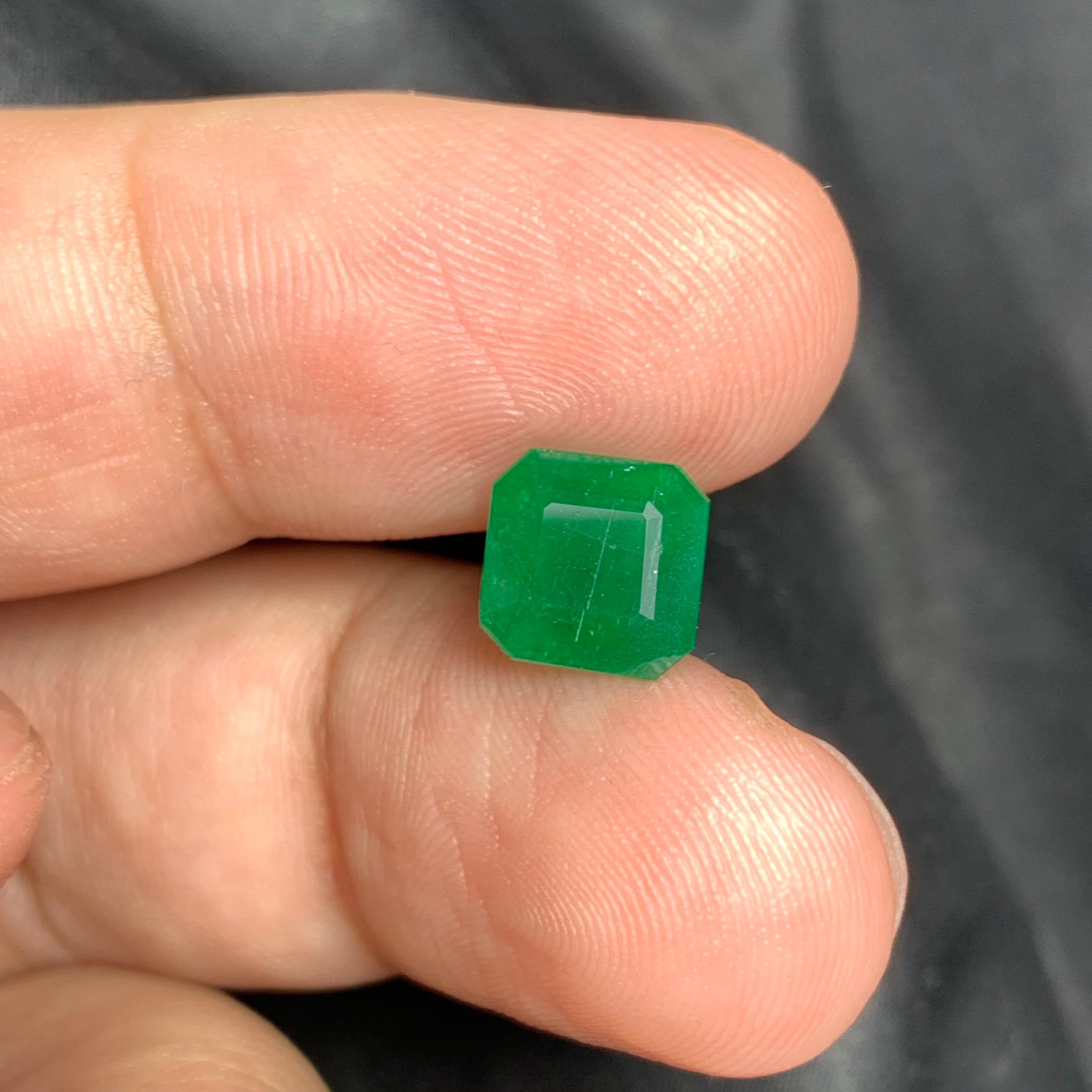 Square Cut Perfect Square Shape Natural 2.30 Carat Loose Emerald From Swat Mine  For Sale
