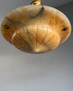 Lampe pendante en albâtre antique, parfaitement équilibrée, fabriquée à la main, à montage encastré