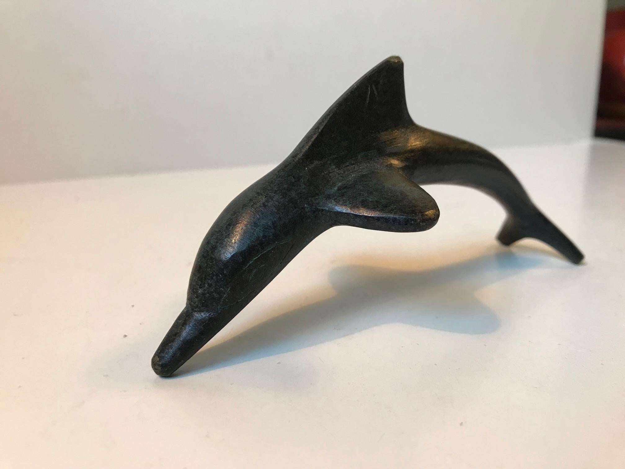 Perfectly Balanced Bronze Dolphin, Desk Sculpture, 1930s In Good Condition In Esbjerg, DK