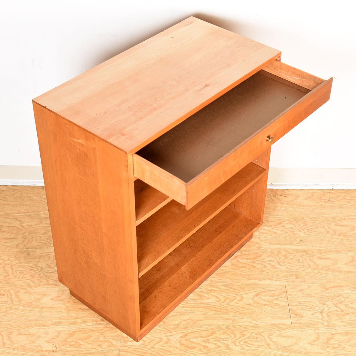 Mid-Century Modern Perfectly Mid-Sized Adj Shelf Bookcase with Drawer in Manner of Paul McCobb For Sale