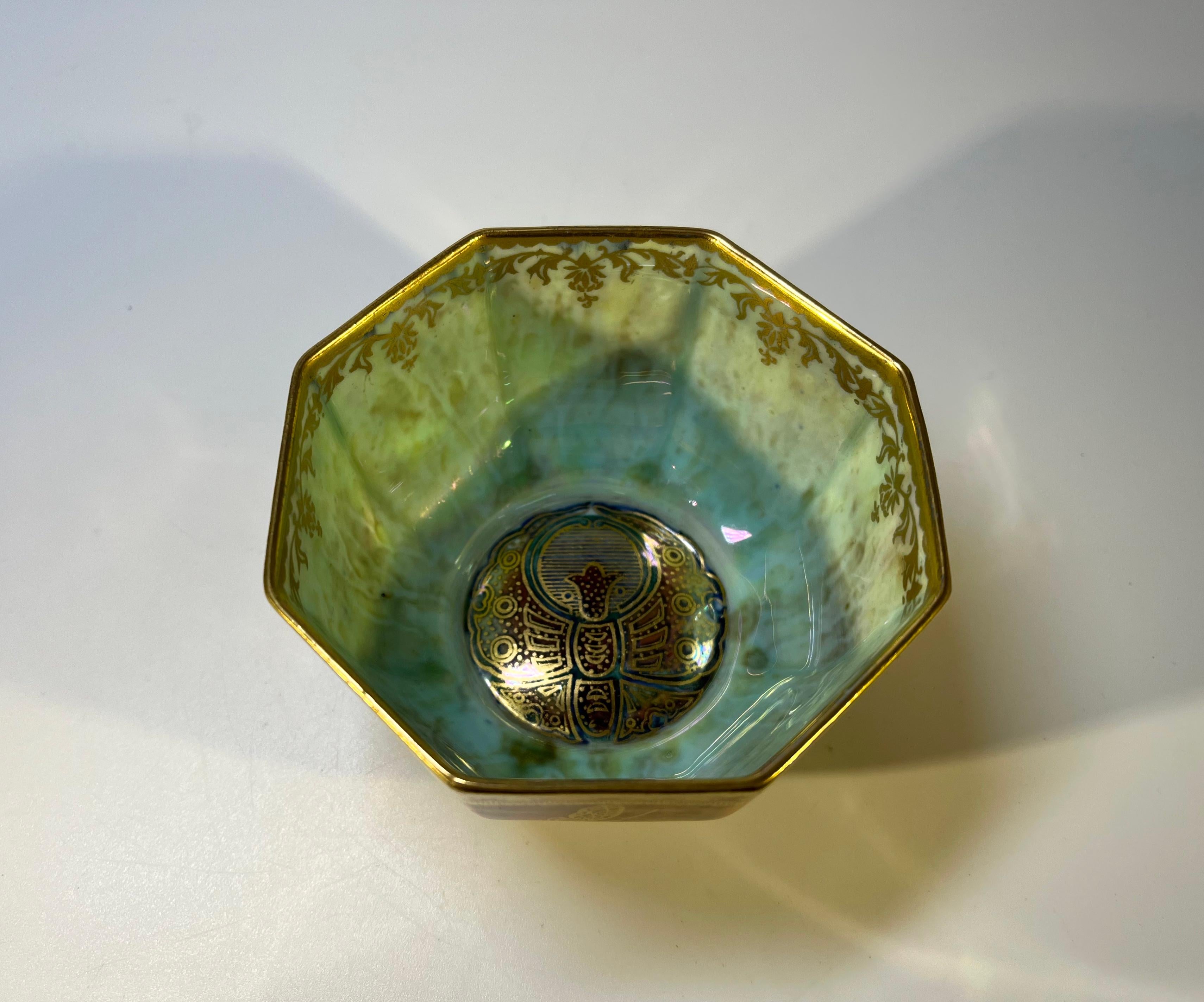 Perfectly Ordinary Lustre Octagonal Scarab Bowl Daisy Makeig-Jones Wedgwood 1920 In Good Condition For Sale In Rothley, Leicestershire