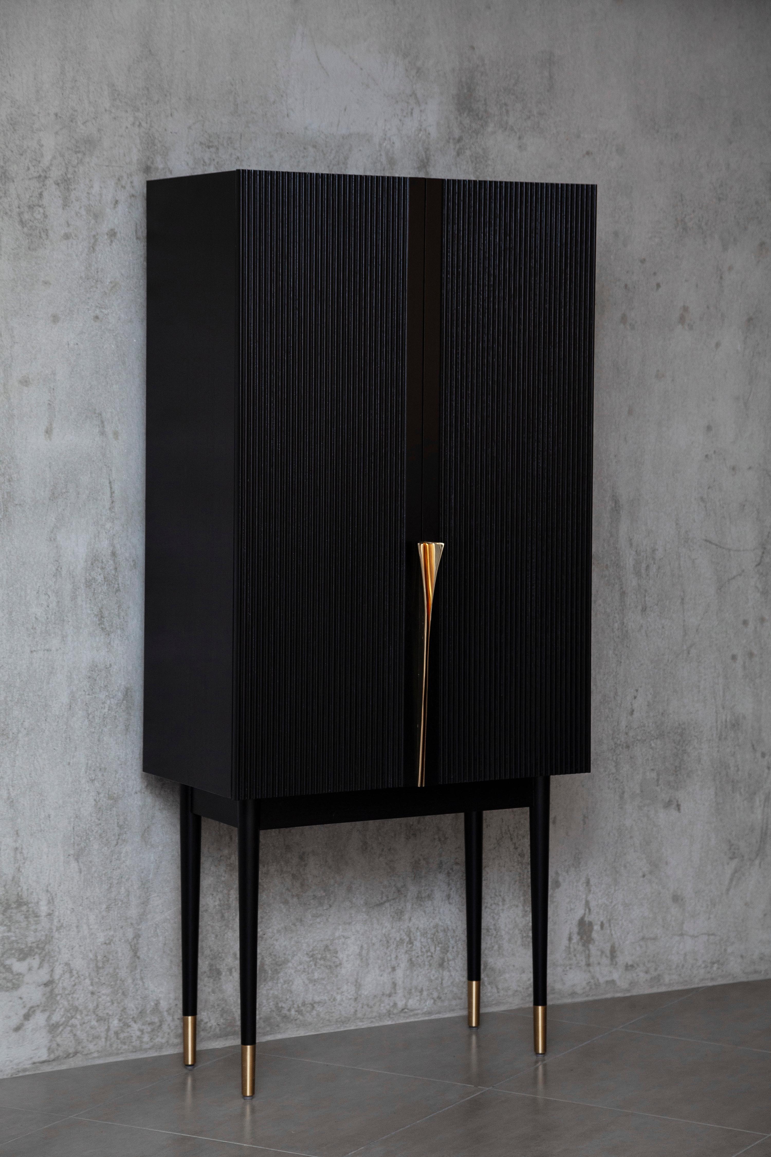 Mueble Bar Perfidia en Madera Maciza con Detalles en Bronce Fundido by Estudio Andean en venta 3