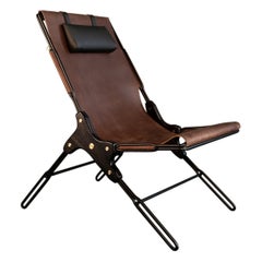 Perfidia_01 Chaise longue en bois de teck, bronze et cuir Brown par ANDEAN