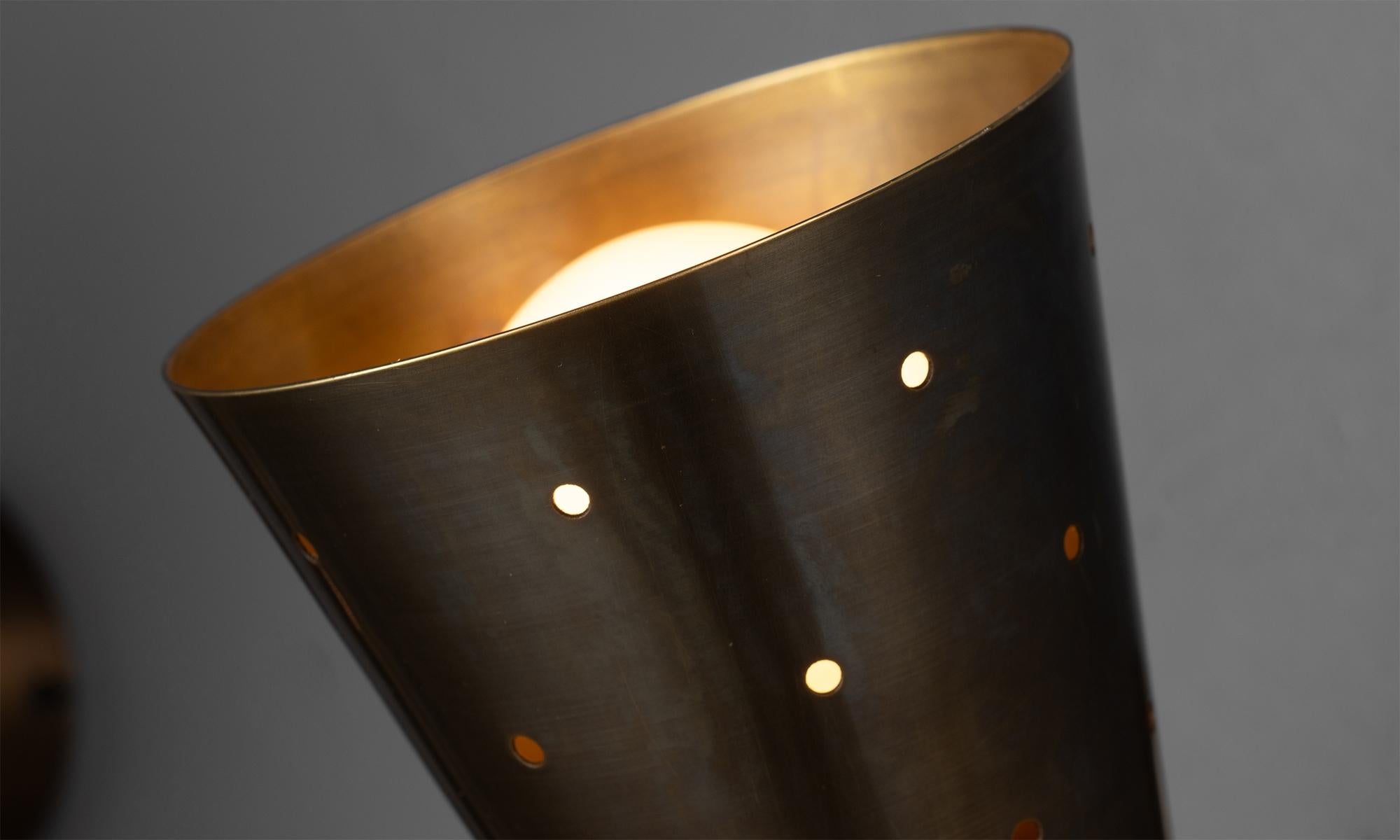Lámpara de latón perforado Made in Italy en Nuevo estado para la venta en Culver City, CA