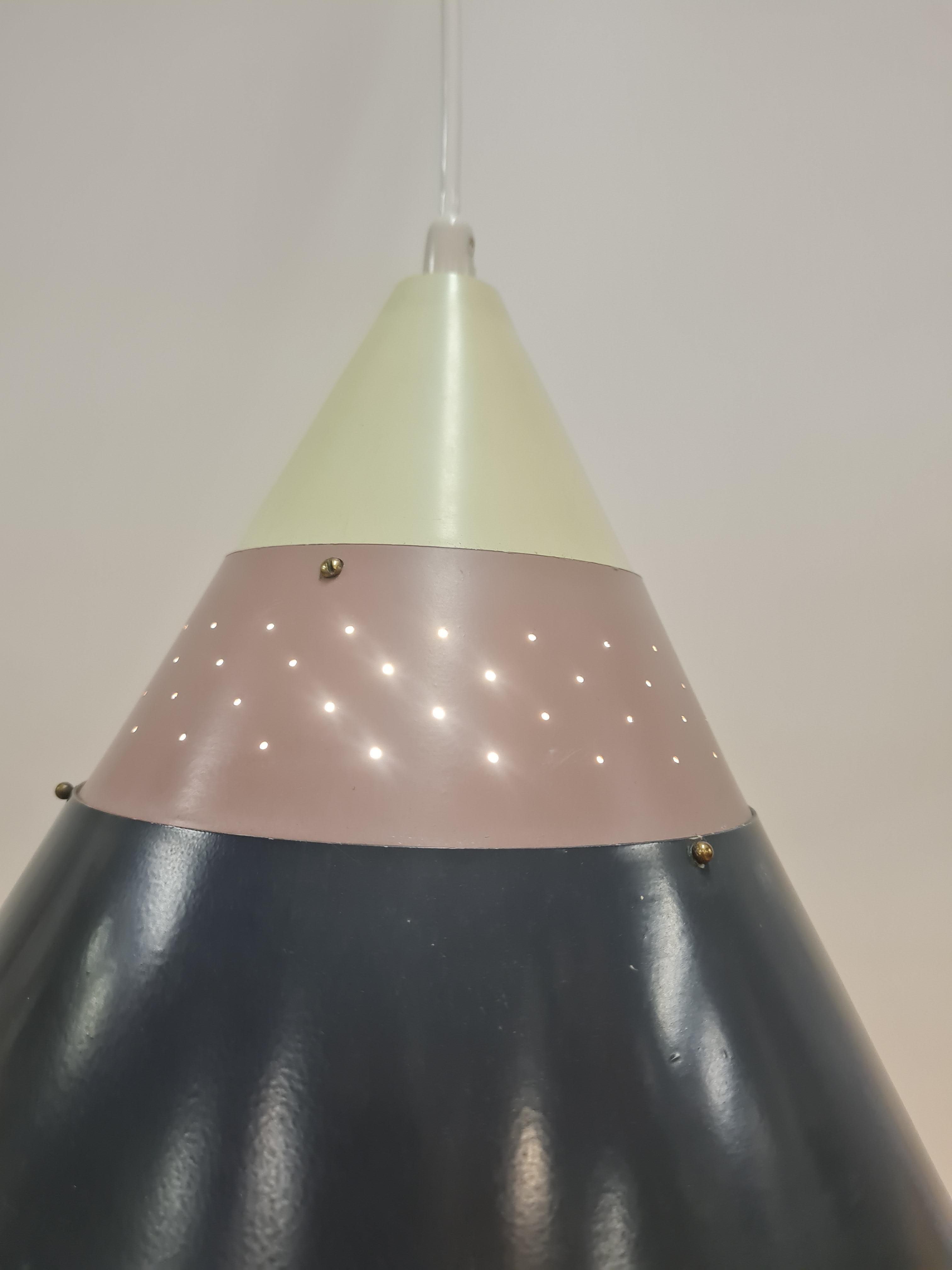 Ciondolo da soffitto a cono traforato Modello 51184 di Maria Lindeman per Idman, anni '50 in vendita 5