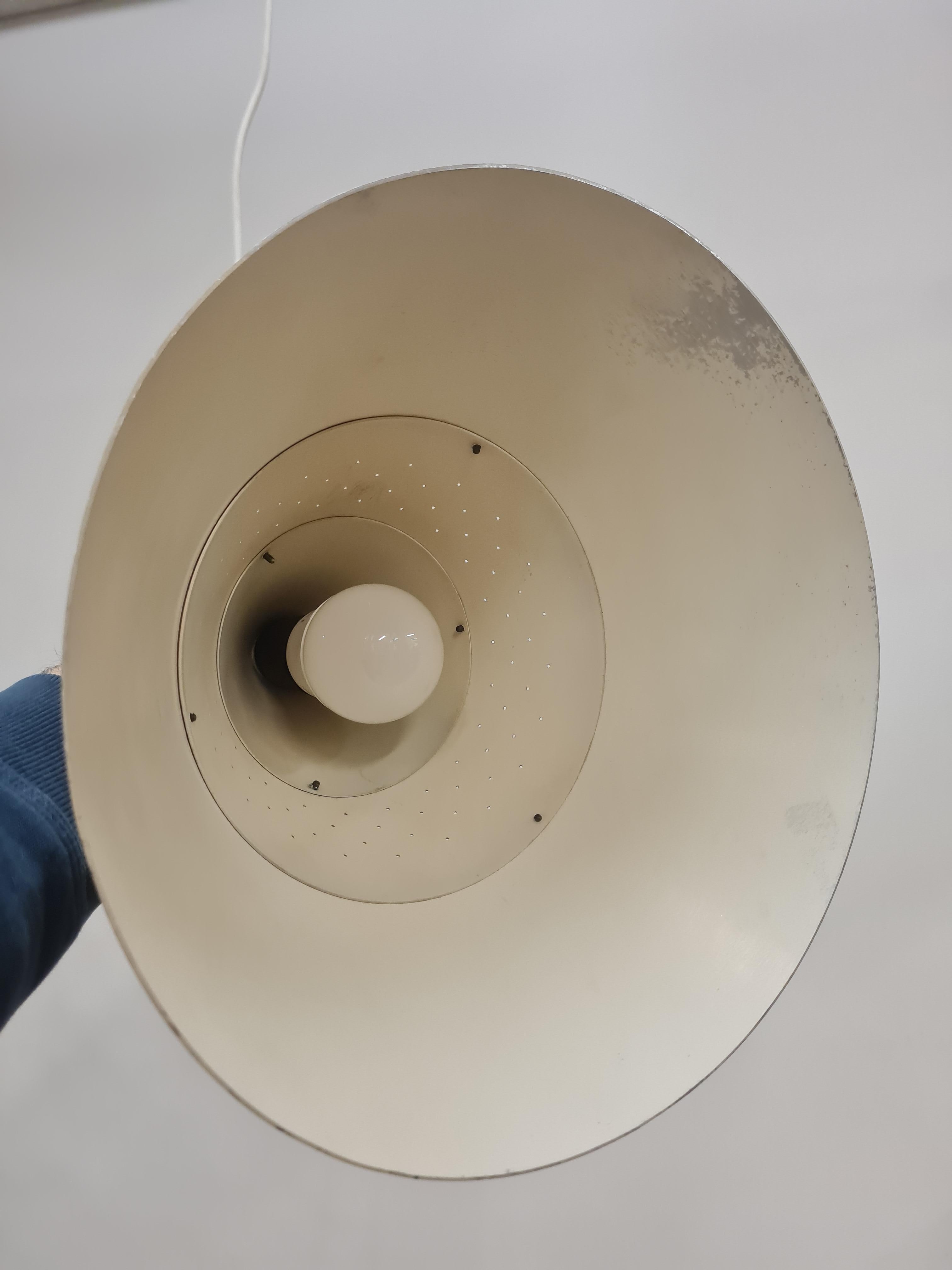 Ciondolo da soffitto a cono traforato Modello 51184 di Maria Lindeman per Idman, anni '50 In condizioni buone in vendita a Helsinki, FI