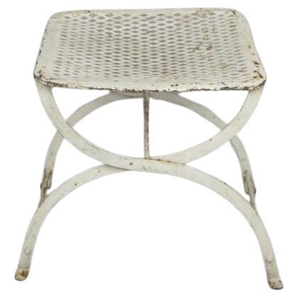 Tabouret industriel perforé, France