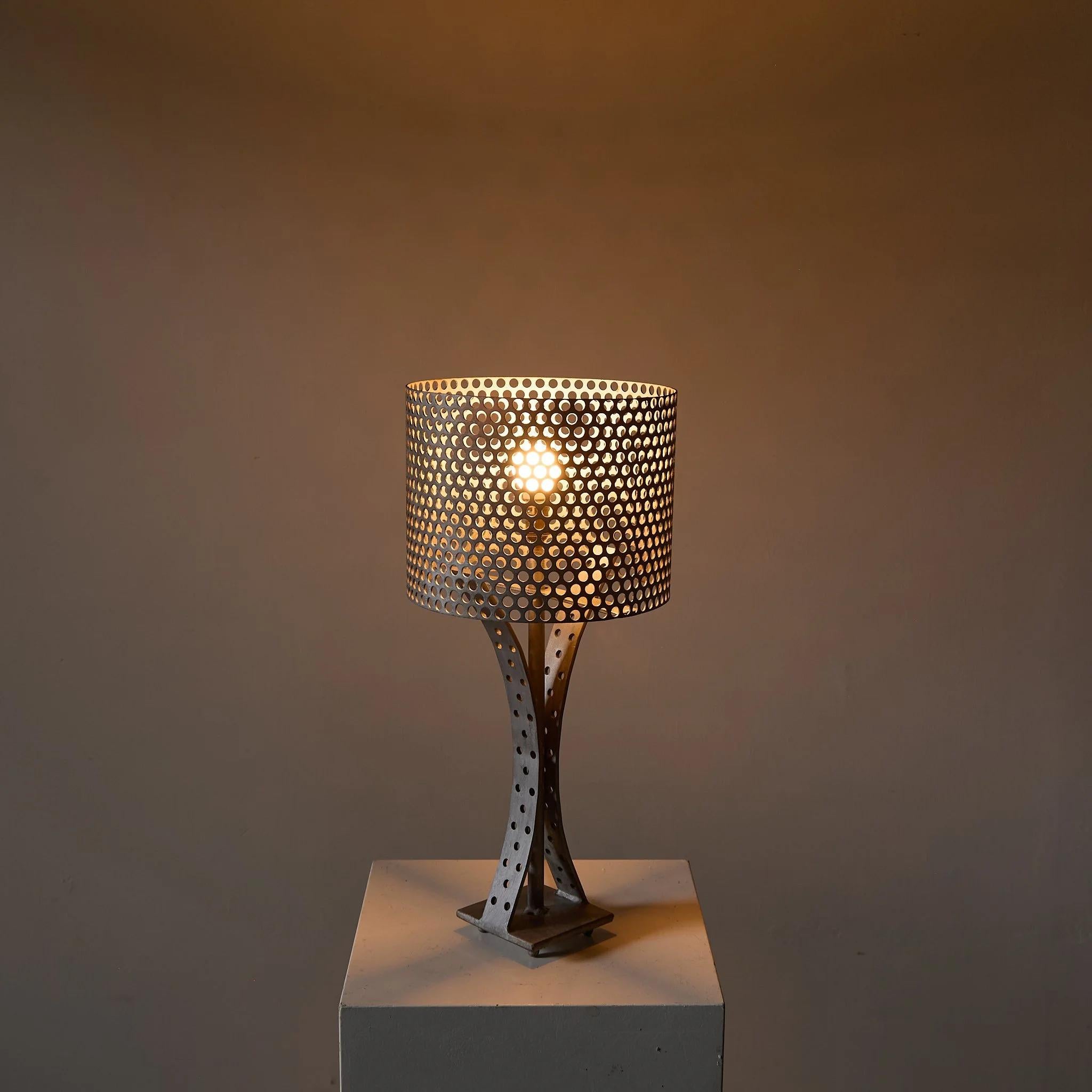 Acier Lampe perforée, 1970 en vente