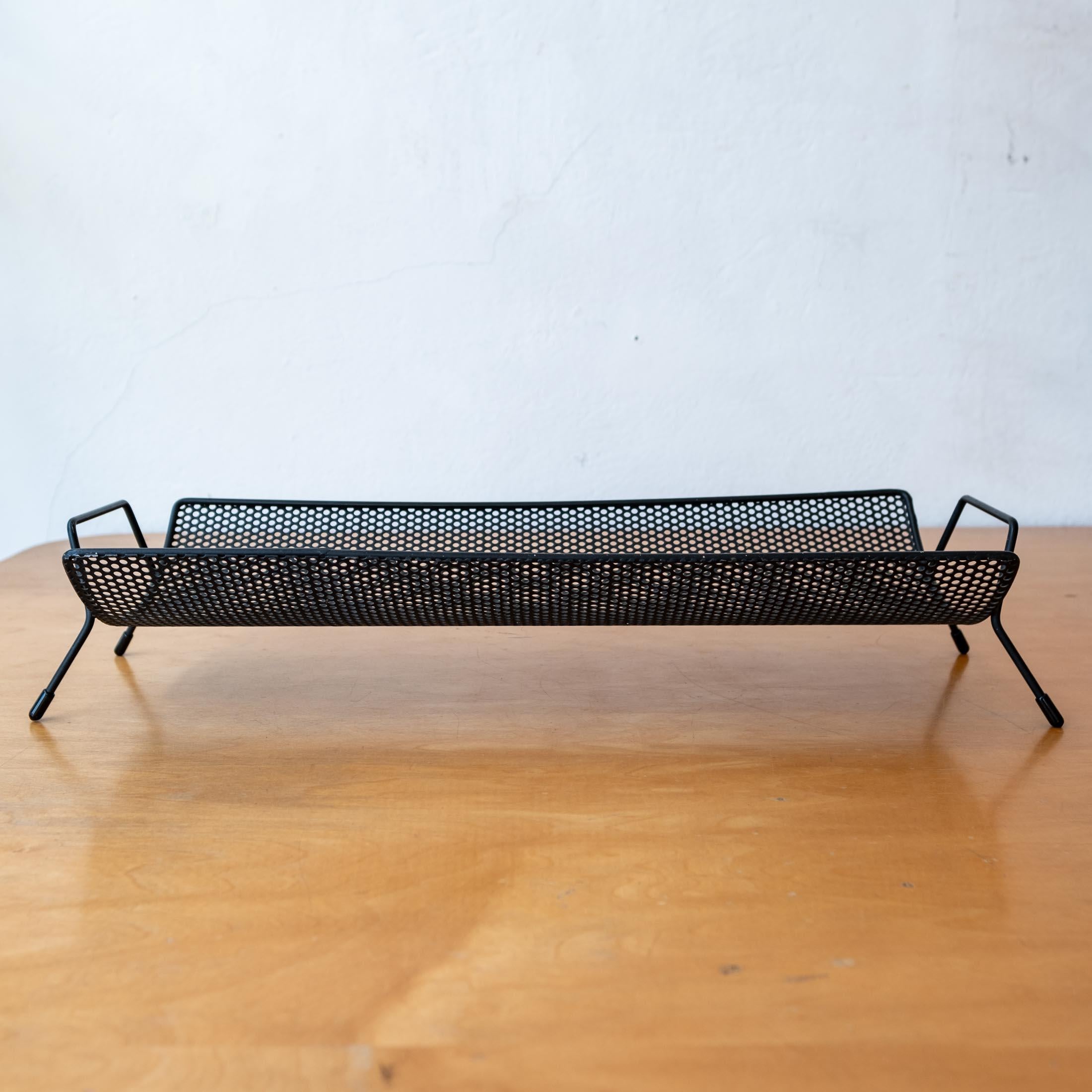 Mid-Century Modern Panier à fruits ou panier en métal perforé Catch All ou Richard Galef en vente