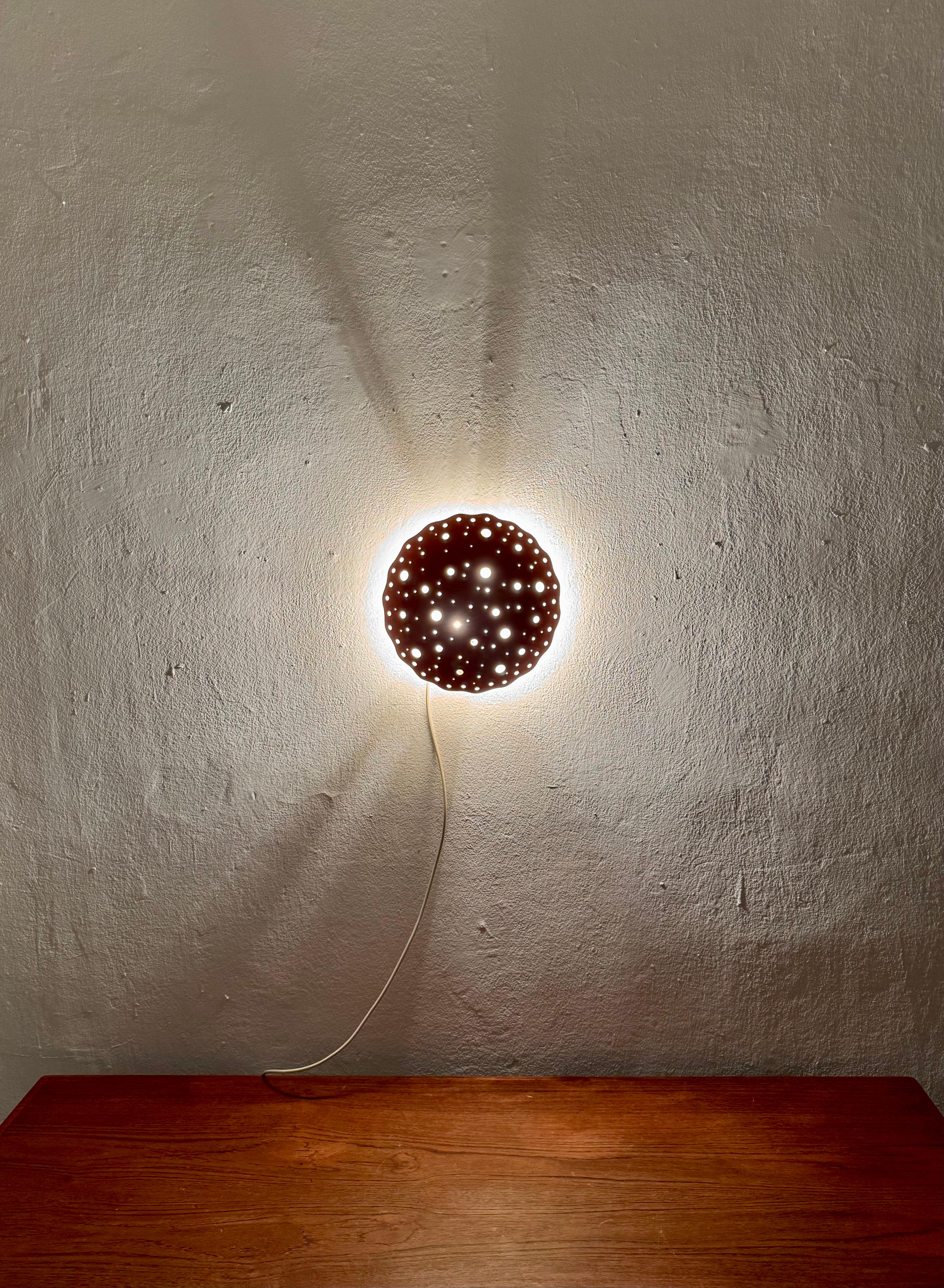 Metallo Lampada da parete in metallo perforato in vendita