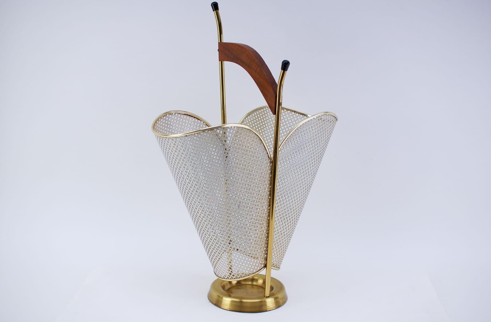 Perforated Mid-Century Modern Umbrella Stand Made in Metal Brass and Wood For Sale 1