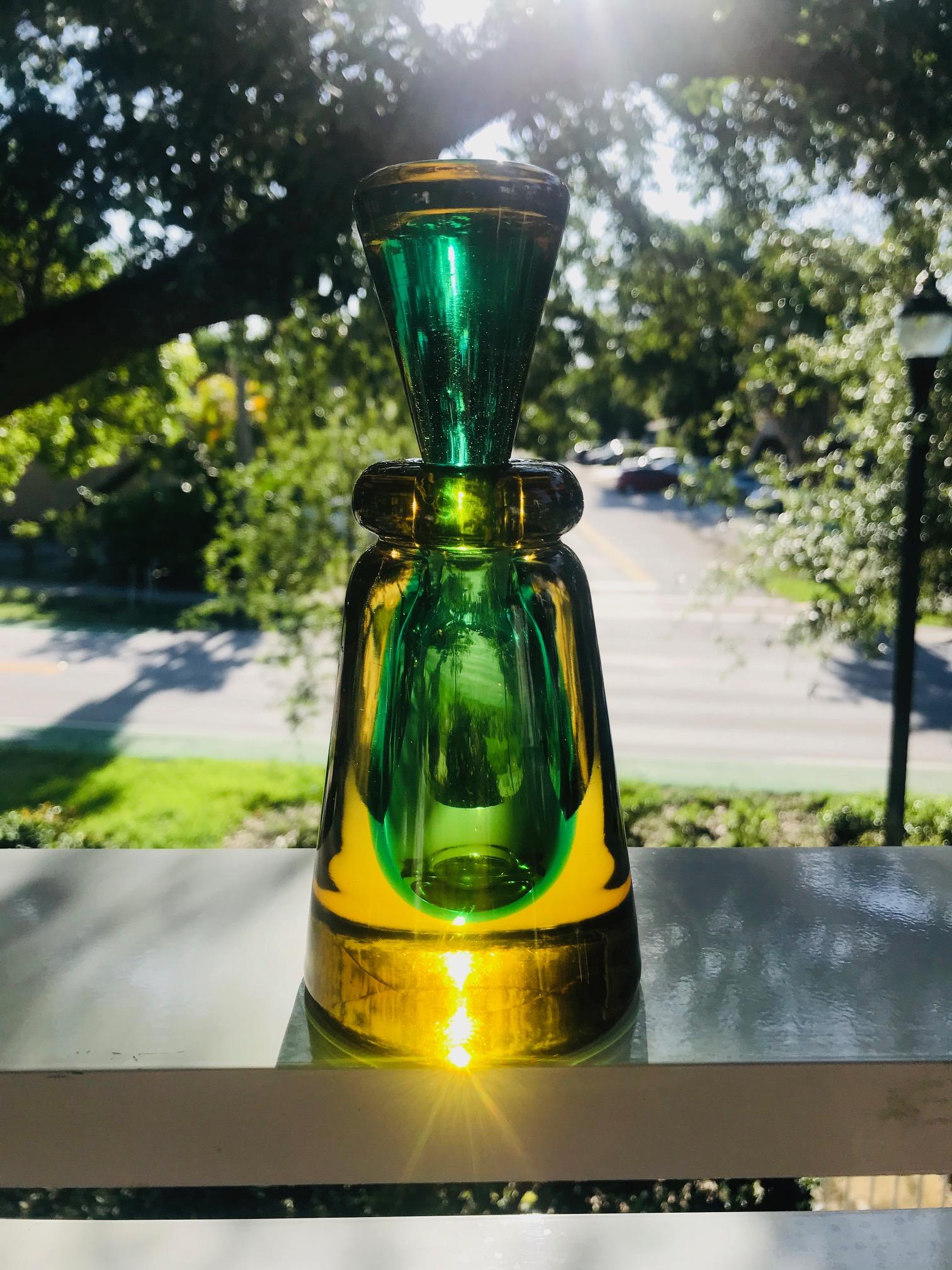Teardrop Perfume Bottle in Green and Yellow Murano Glass by Flavio Poli, c. 1960 3