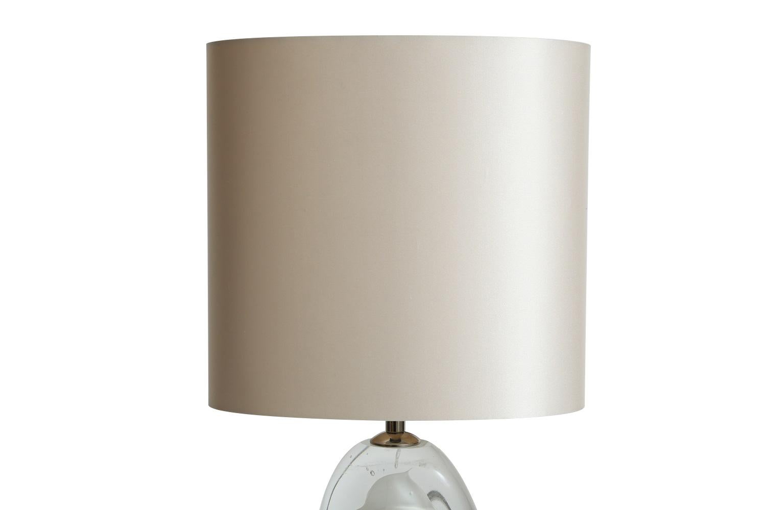 Perfume bottle table lamp in white by Porta Romana.
Dimensions:
20.25