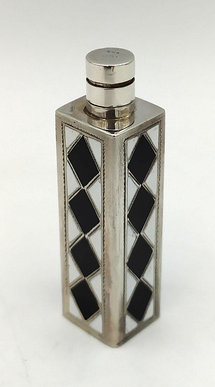 Hand-Carved Perfume holder Art Deco style enamel black and white Sterling Silver Salimbeni For Sale