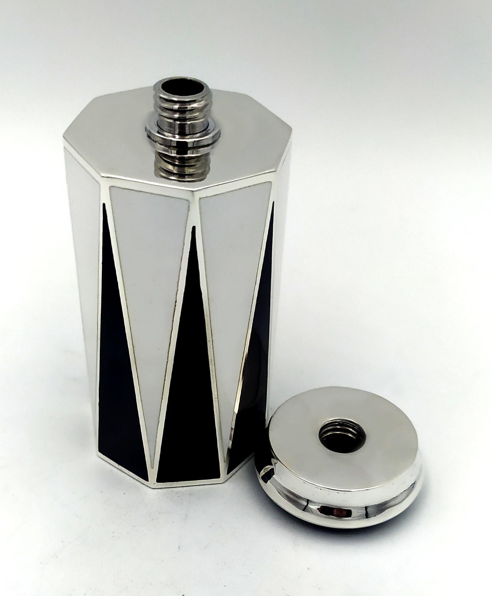 Late 20th Century Perfume Holder Black and White Art Deco style octagonal base 925 Salimbeni For Sale