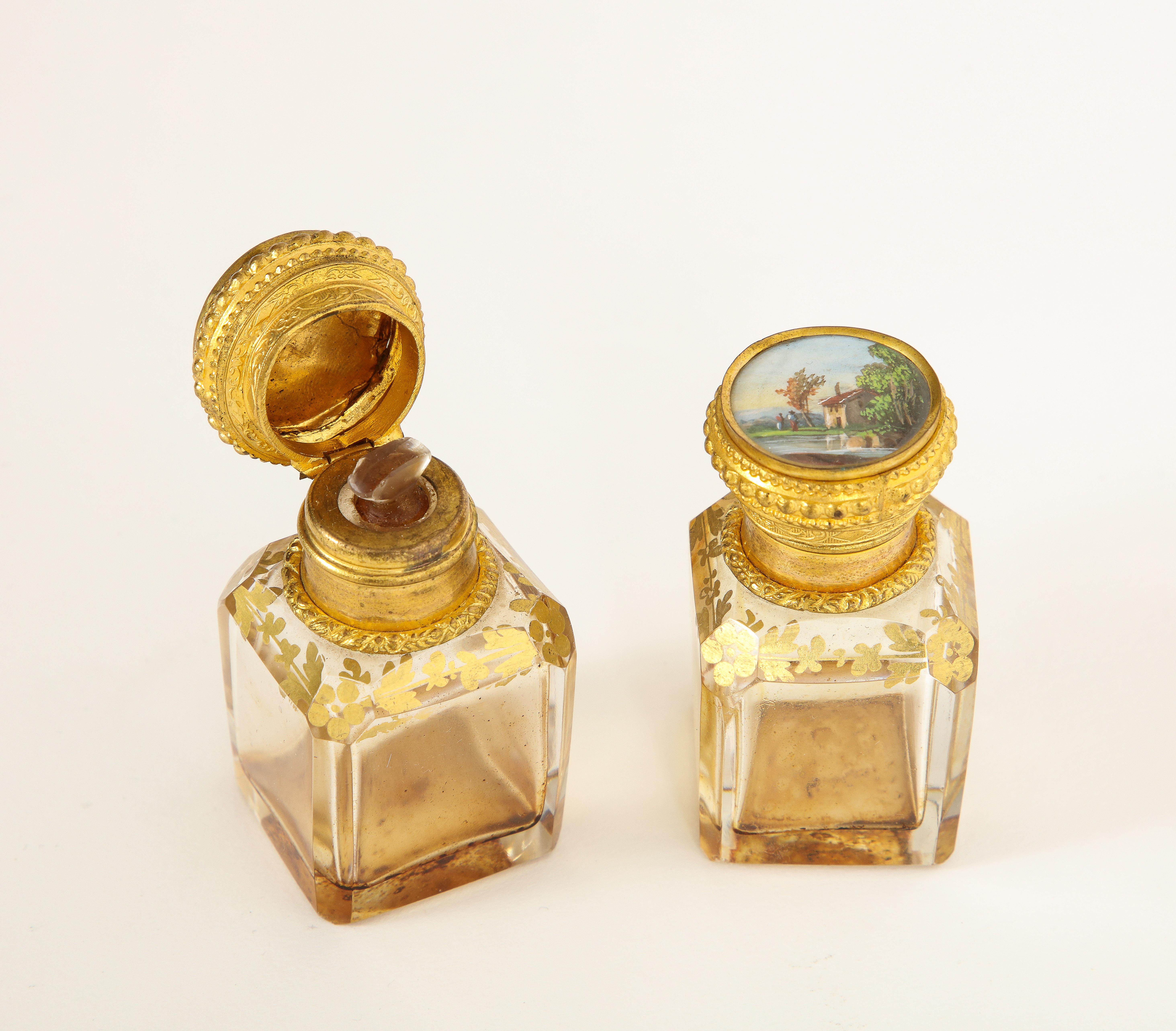 Perfumero Baccarat, Montado en Ormolu, Bronce Doré en venta 5