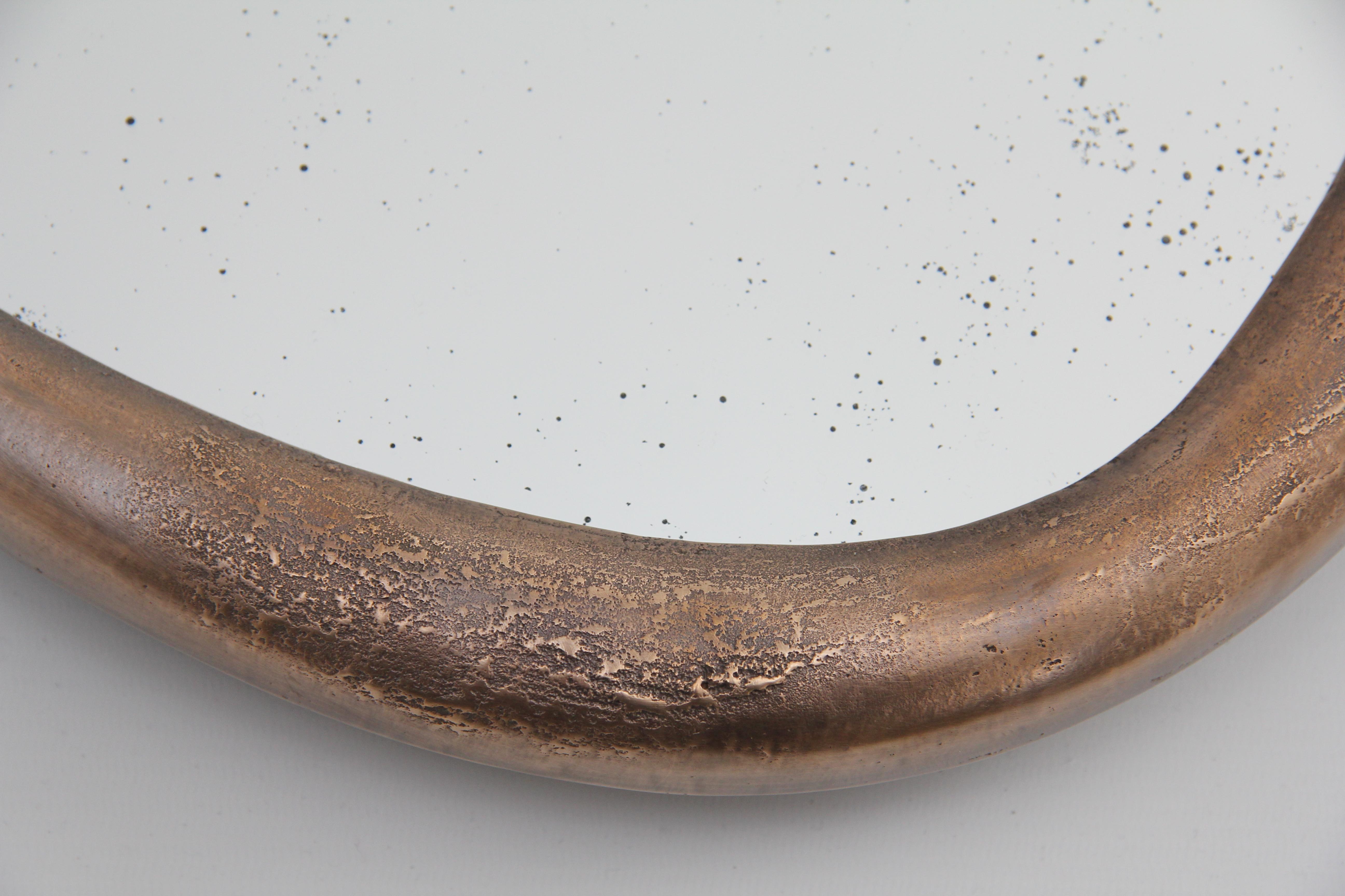 Perfumer XXL Wall Mirror With Hand-Molded Bronze Frame by Vogel Studio (Sonstiges) im Angebot