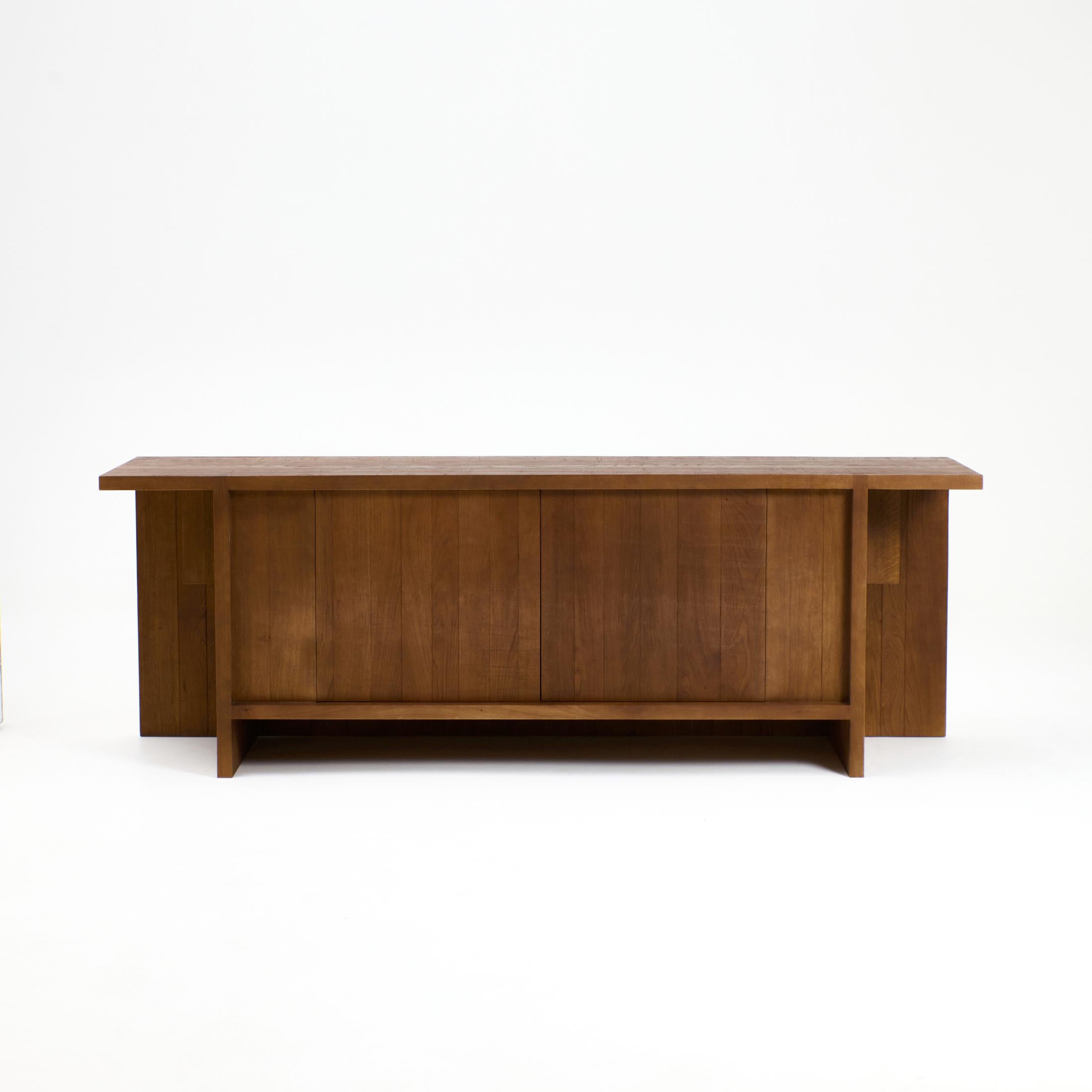 Varnished Perícia credenza For Sale