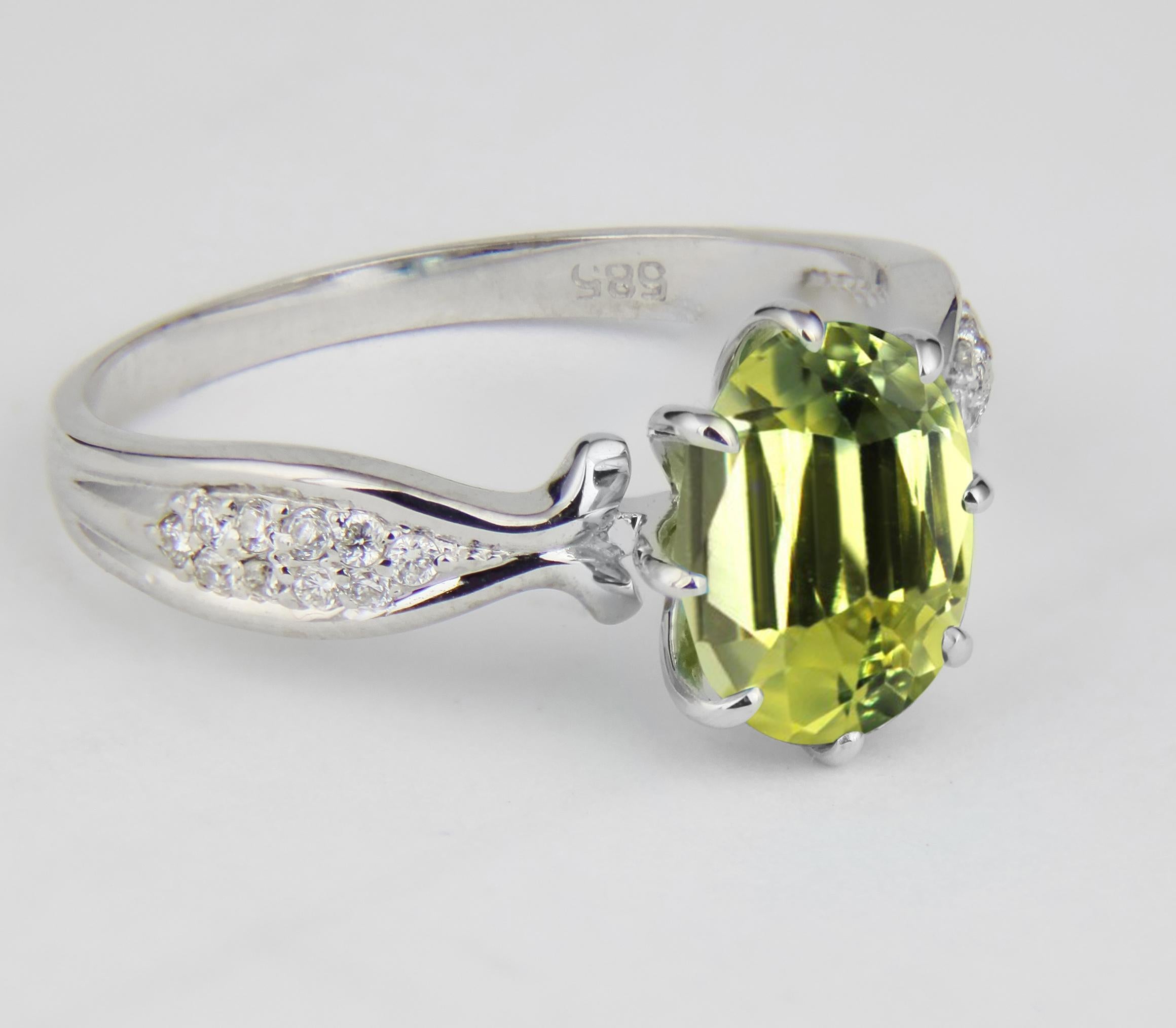 Peridot 14k Gold Ring, Oval Peridot Ring, Peridot Gold Ring In New Condition For Sale In Istanbul, TR