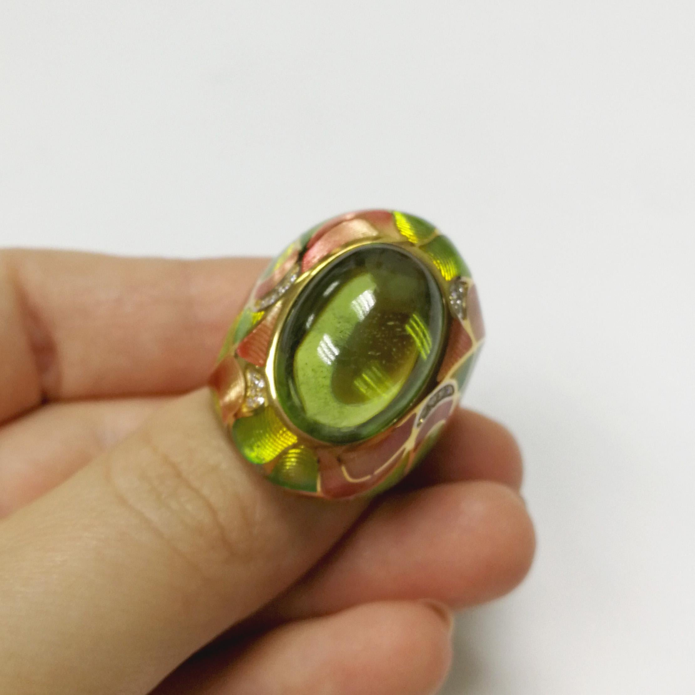 Peridot 17.48 Carat Diamonds Enamel 18 Karat Yellow Gold Ring In New Condition In Bangkok, TH