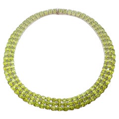 Peridot 175.10 carats Necklace set in Silver Settings