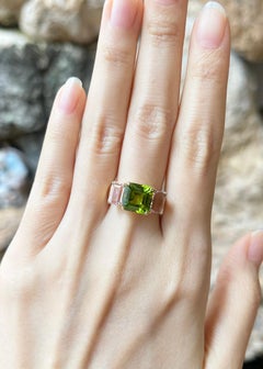 Peridot 3.95 carats with Morganite 2.28 carats Ring set in 18k Gold Settings