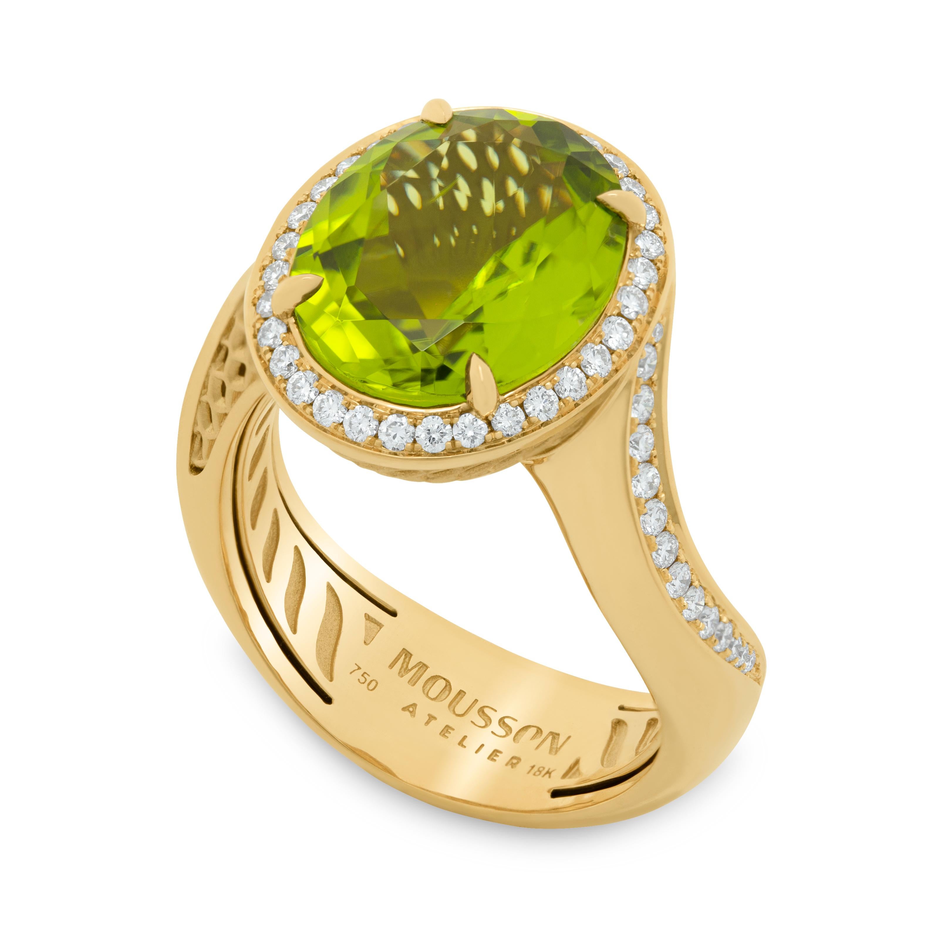 Neuer klassischer Ring mit Peridot und 4,82 Karat Diamanten aus 18 Karat Gelbgold
Wir haben eine Reihe von neuen Ringen mit der gleichen IDEA, aber mit anderen Details veröffentlicht. Wir stellen Ihnen einen Ring aus 18 Karat Gelbgold vor, der im