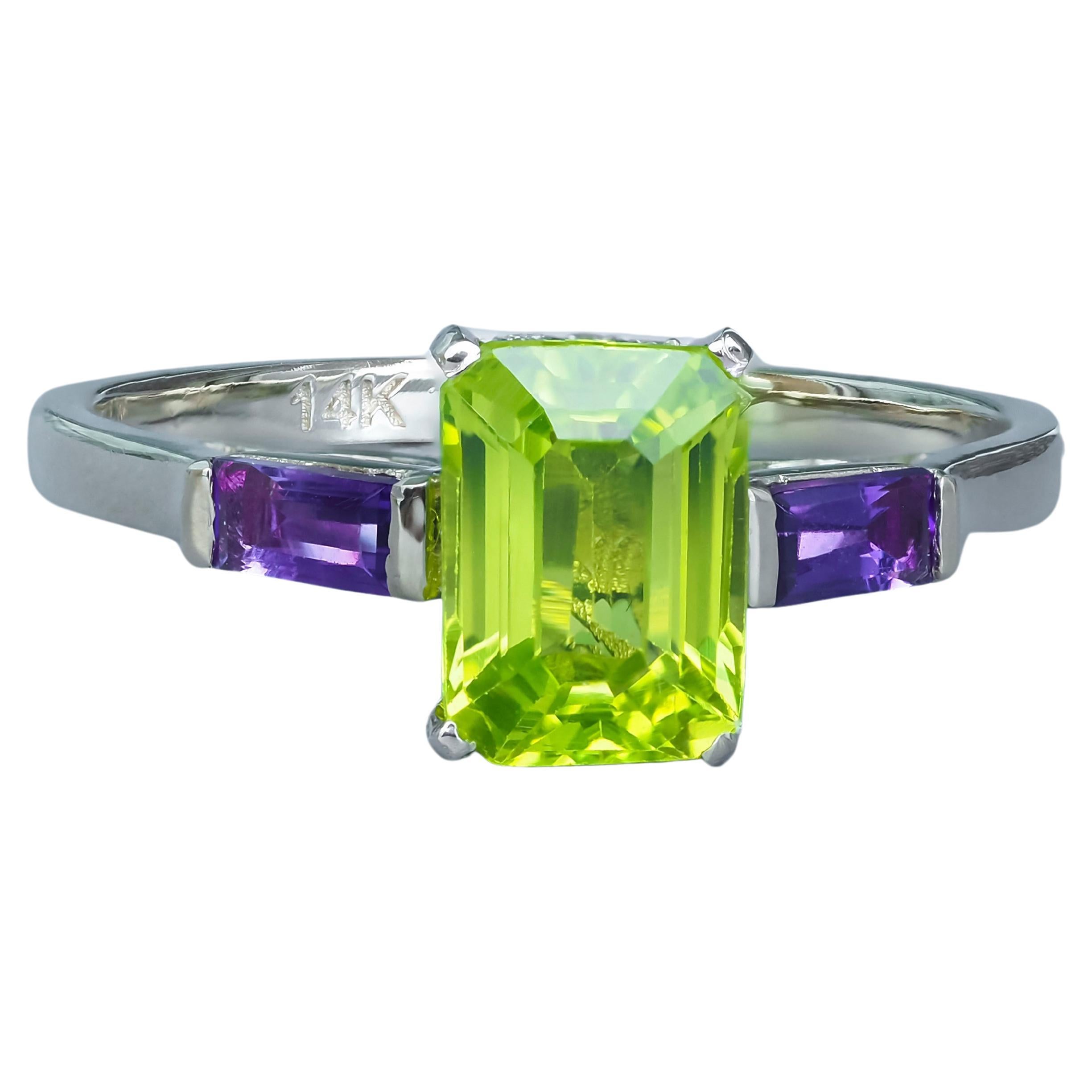 Peridot, Amethyst 14k gold ring.  For Sale