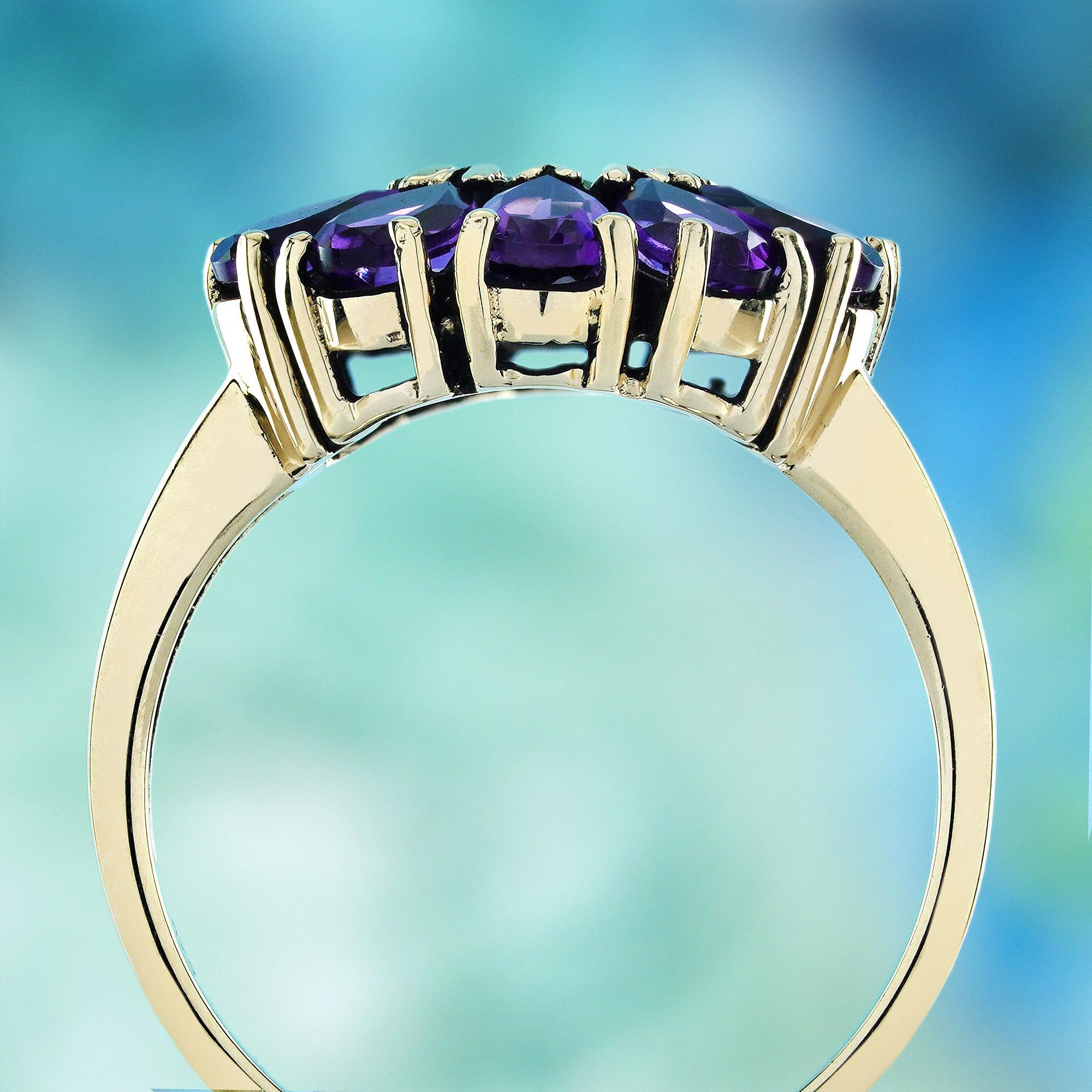 Peridot and Amethyst Vintage Style Floral Cluster Ring in Solid 14K Yellow Gold In New Condition In Bangkok, TH