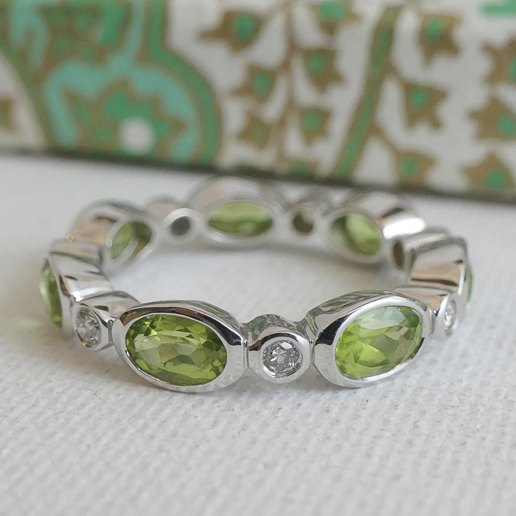 Peridot and Diamond 14kt White Gold Ring - Size 9 For Sale 2