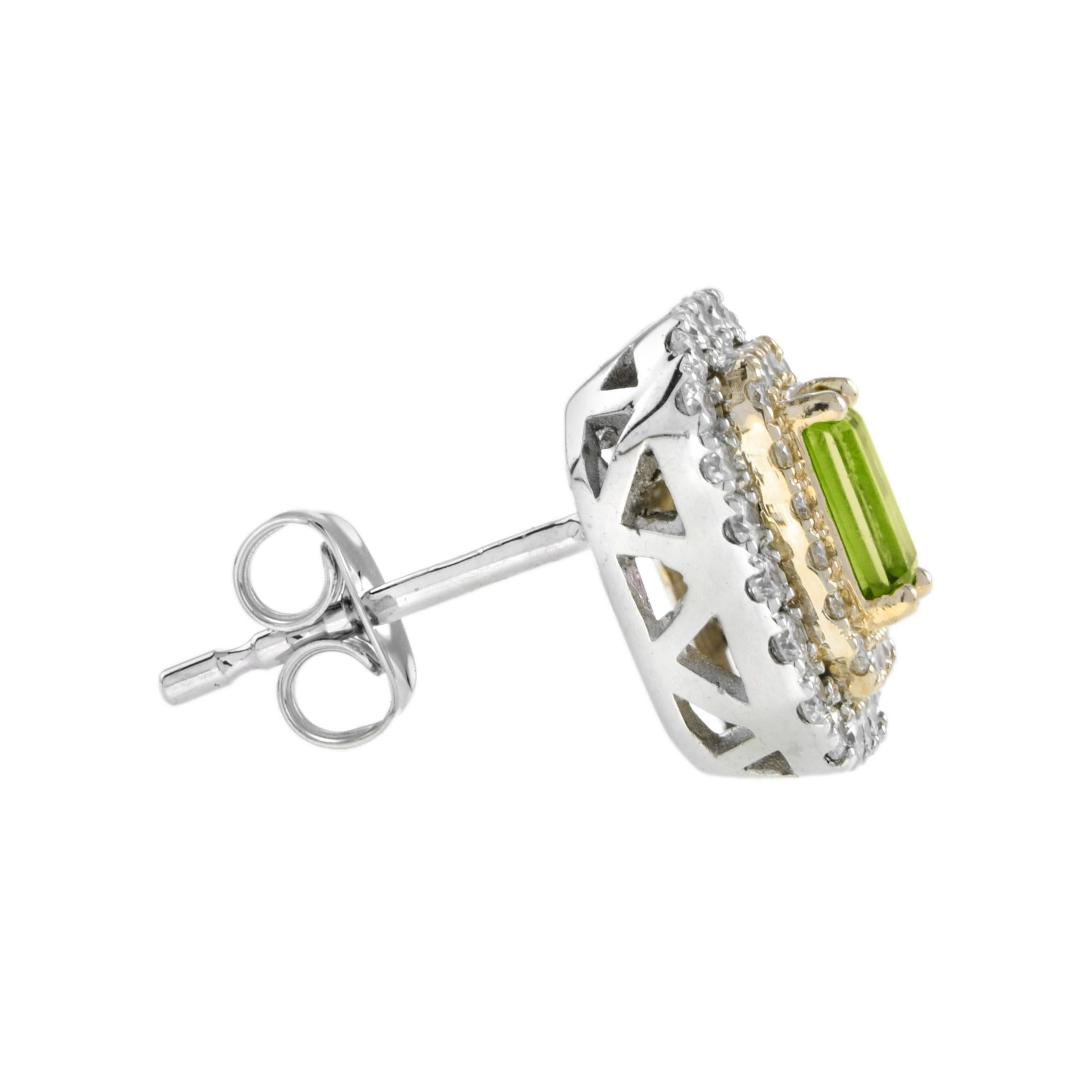 Questi orecchini a perno in stile Art Deco con peridoto e diamanti sono caratterizzati da una vibrante gemma di peridoto verde al centro, splendidamente incorniciata da un'aureola di diamanti scintillanti. L'eleganza geometrica del design Art Déco
