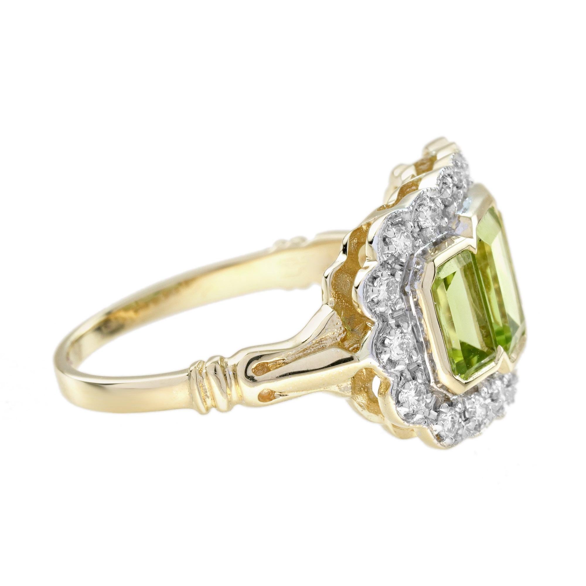 Bague à trois pierres en or jaune 14 carats, péridot et diamant, style Art déco en vente 1