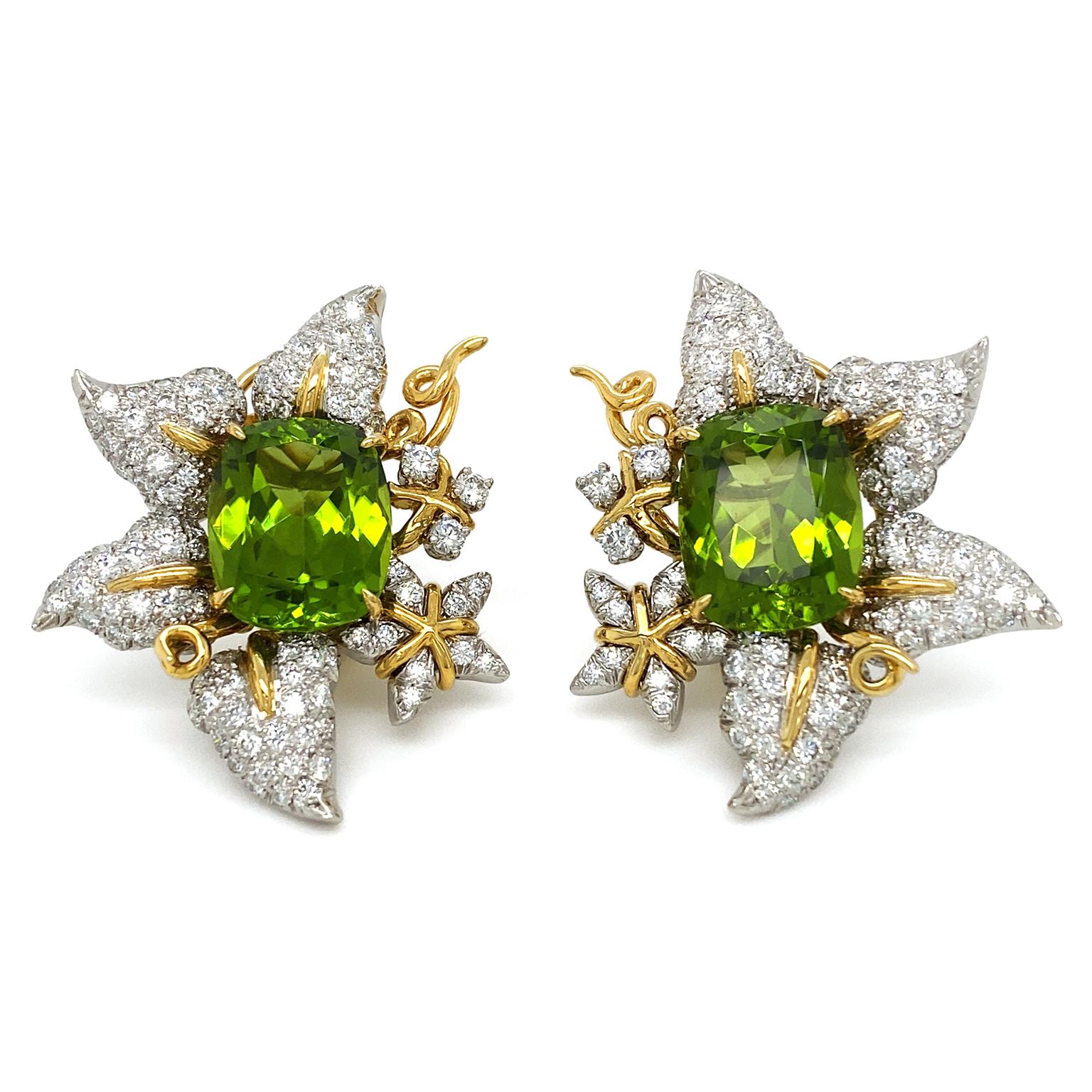 Cushion Peridot and Diamond Leaf Earrings in 18K Yellow Gold In New Condition For Sale In New York, NY