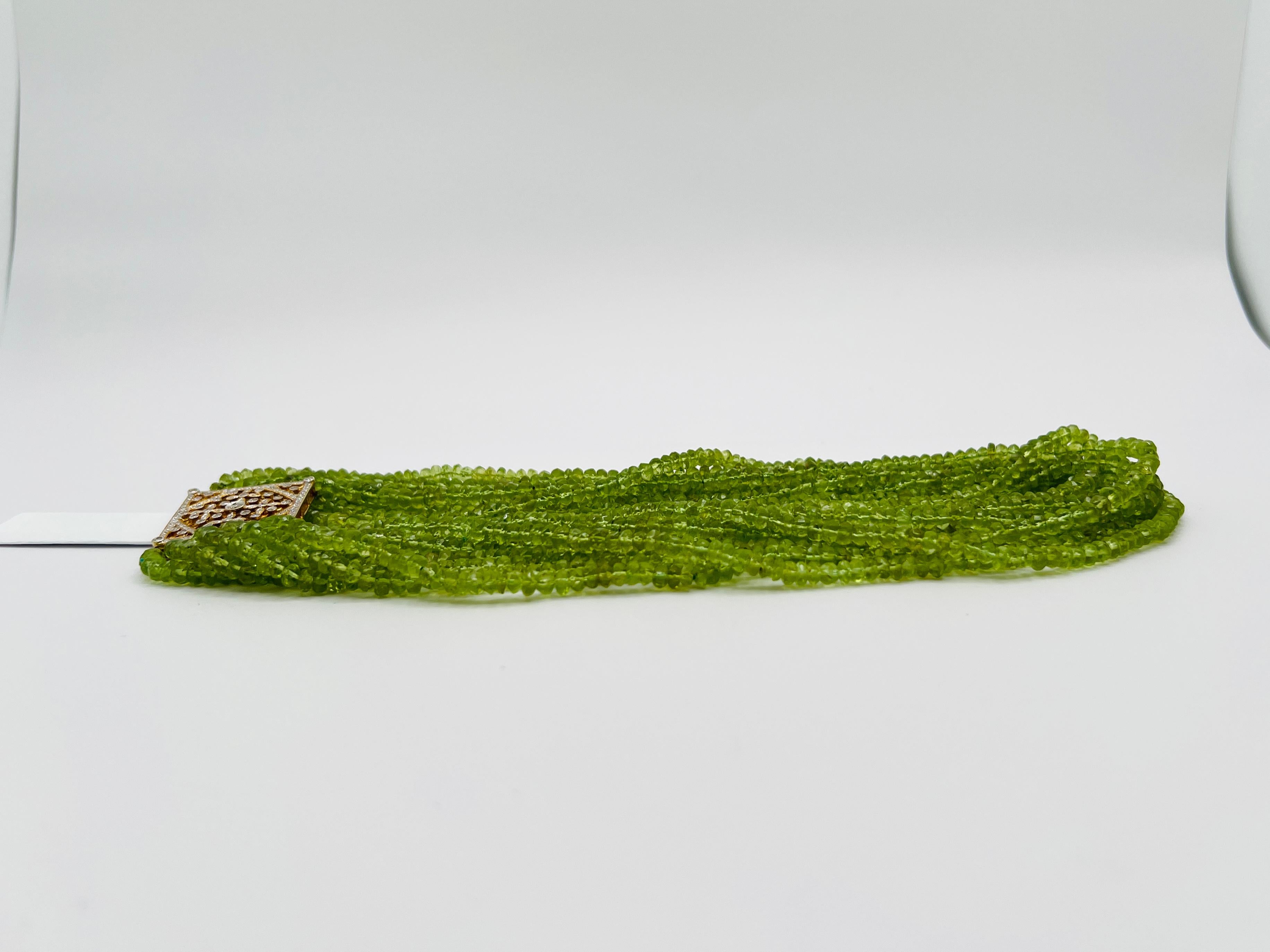 Collar Múltiple de Peridoto y Diamantes en Oro Amarillo de 14K en venta 1