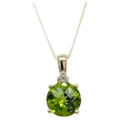 Peridot and Diamond Pendant Necklace in 14k Yellow Gold