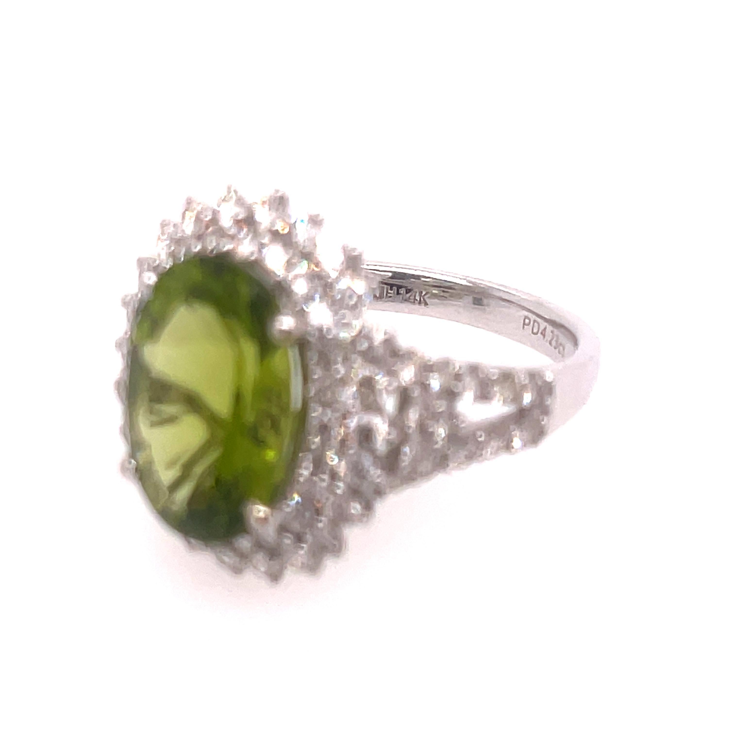 Modern Peridot and Diamond Ring For Sale