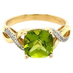 Peridot and Diamond Ring in 14k Yellow Gold