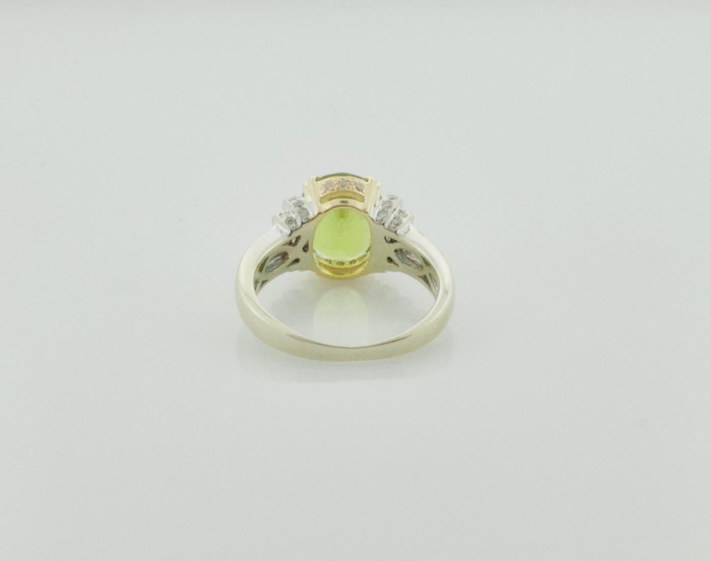 Peridot and Diamond Solitaire Ring in 18k For Sale 1