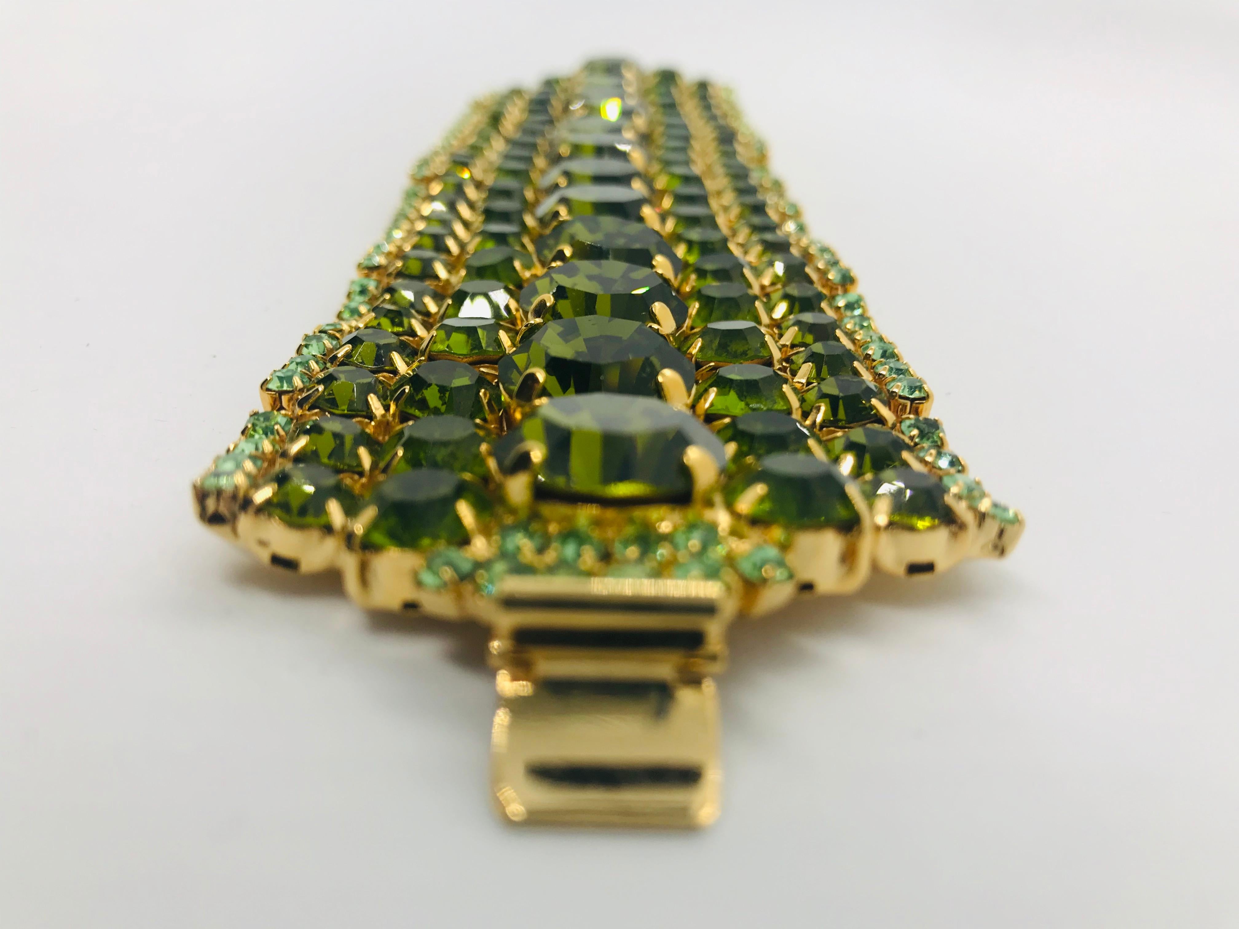 Art Deco Peridot and Olivine Austrian Crystal Flex Cuff Bracelet For Sale