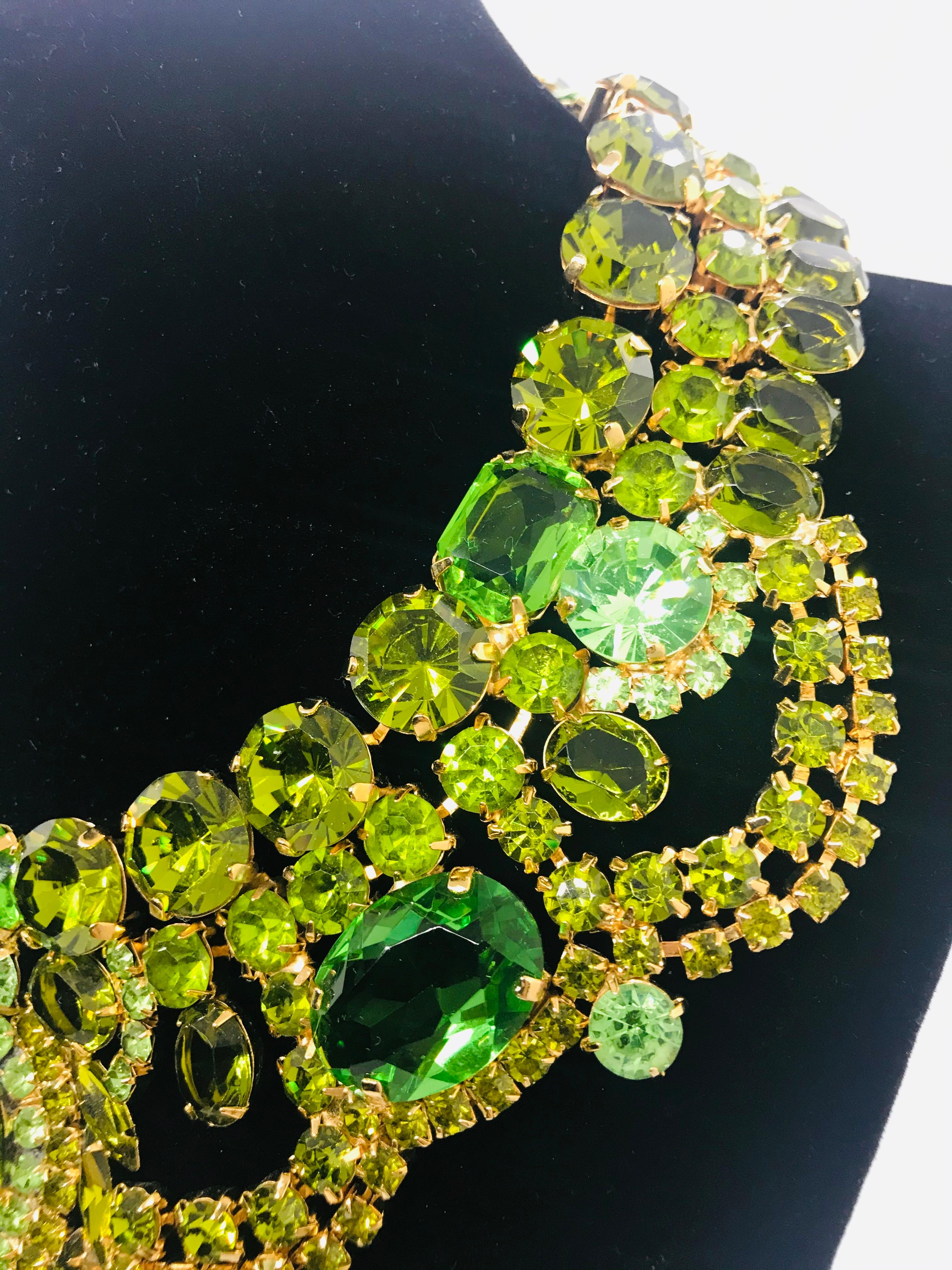 Peridot and Olivine Austrian Crystal Swag Collar Necklace with Drop For Sale 3